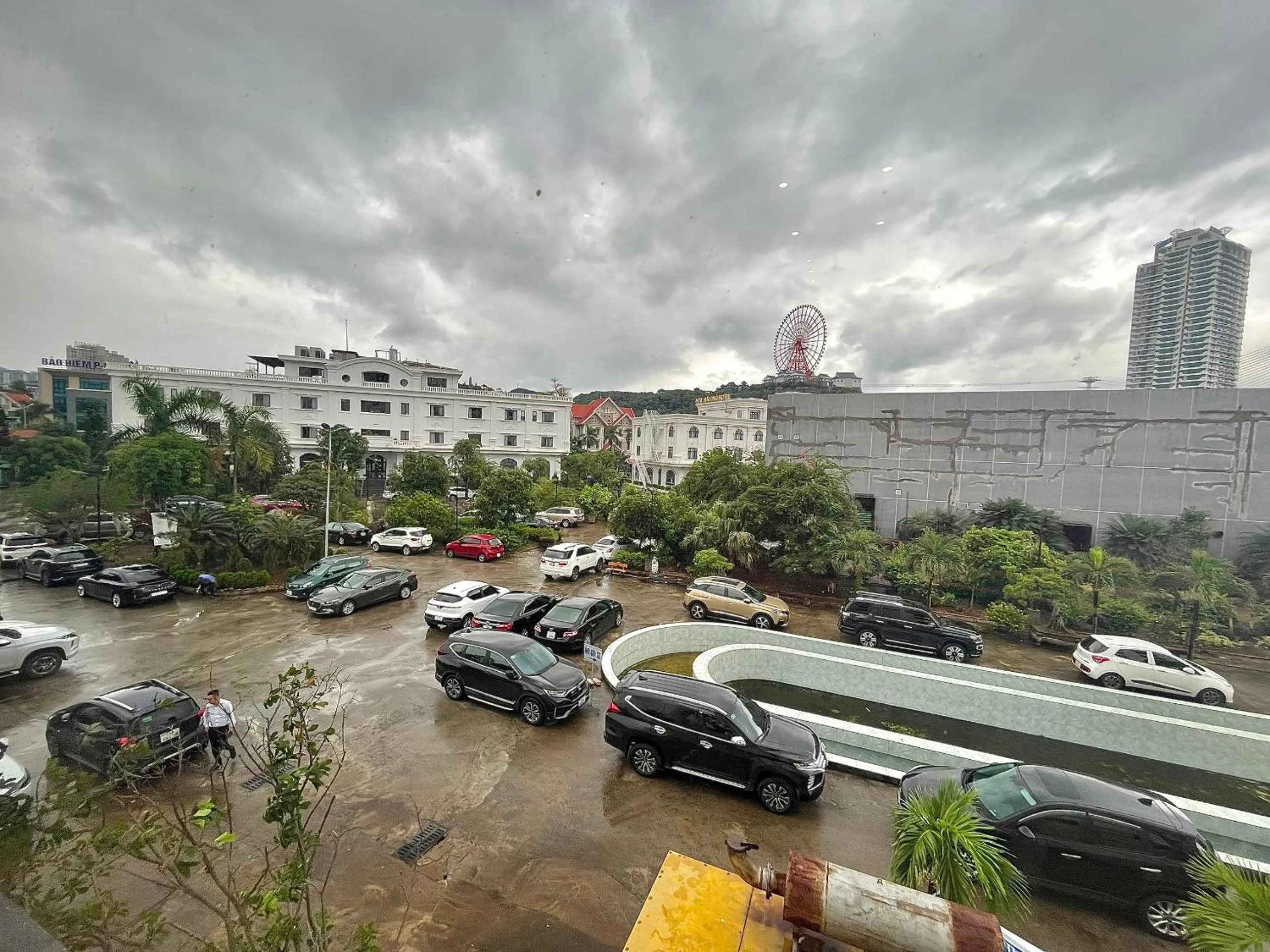 Parking in GRAND VIEW PALACE HA LONG HOTEL