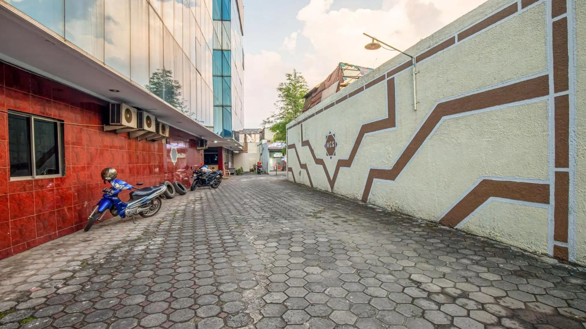 Parking in Hotel Cempaka Sari