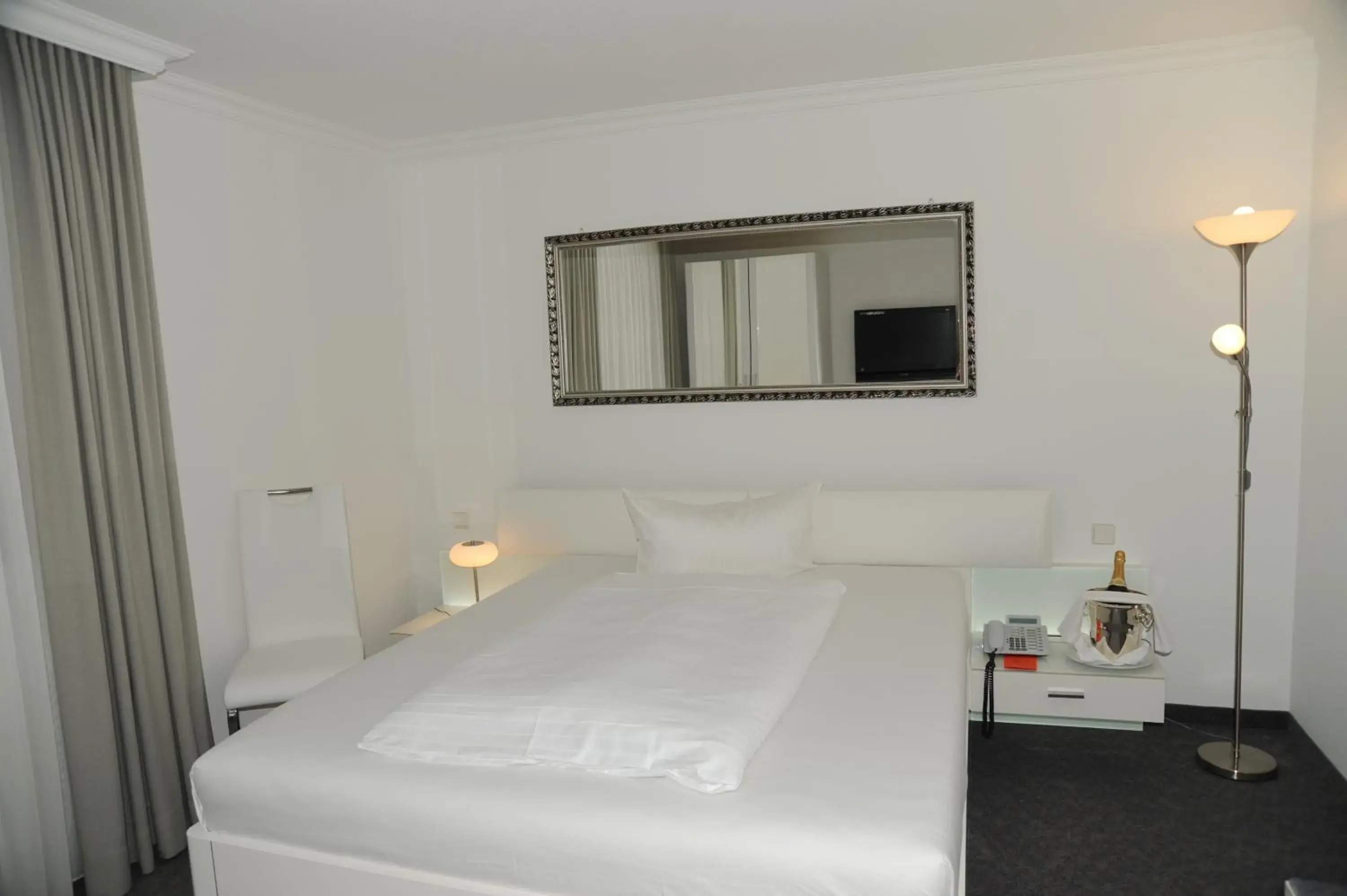 Comfort Single Room in Hotel Adler - Weil am Rhein Comfort Single Room in Hotel Adler - Weil am Rhein