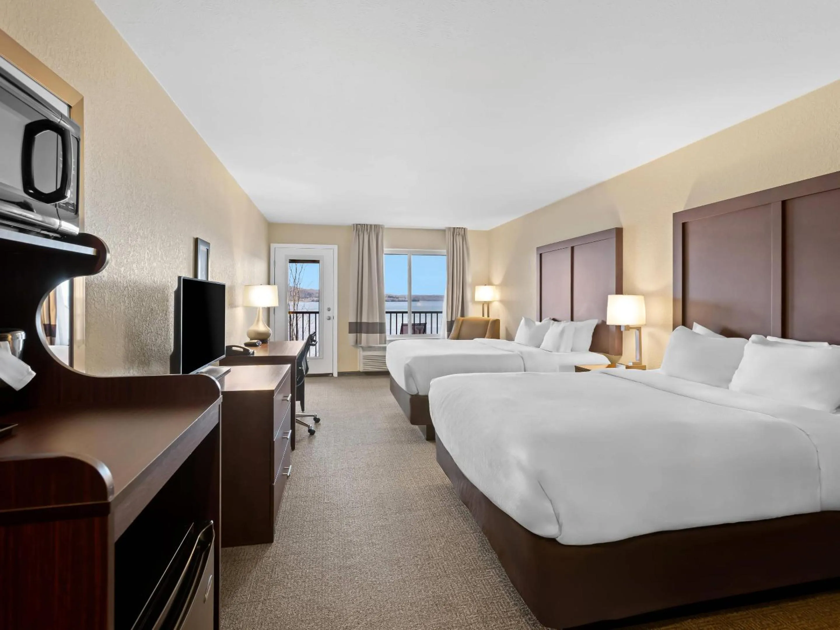 Bedroom, Bed in Comfort Inn & Suites Munising-Lakefront