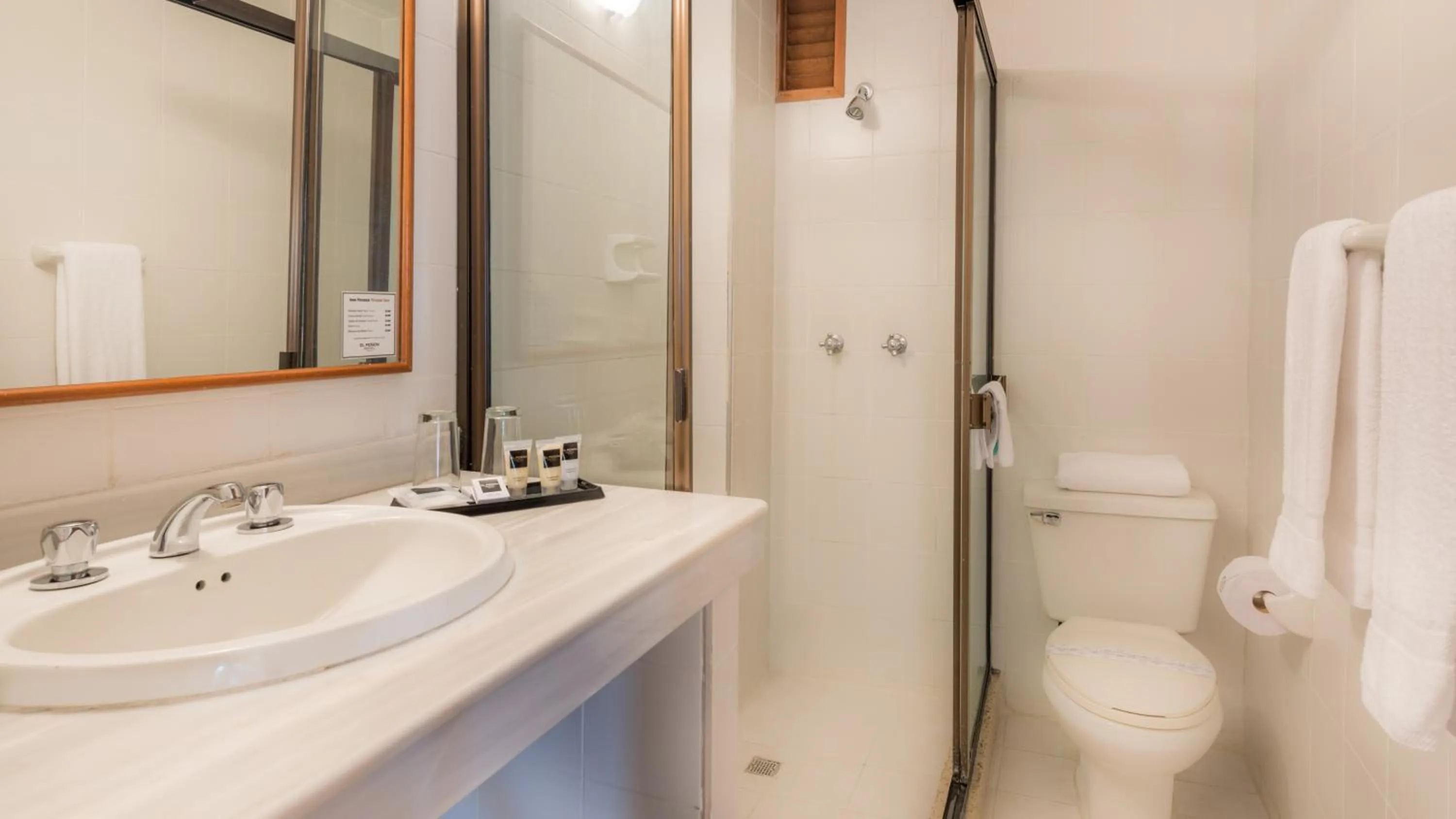 Bathroom in Hotel El Peñon by Bithotels