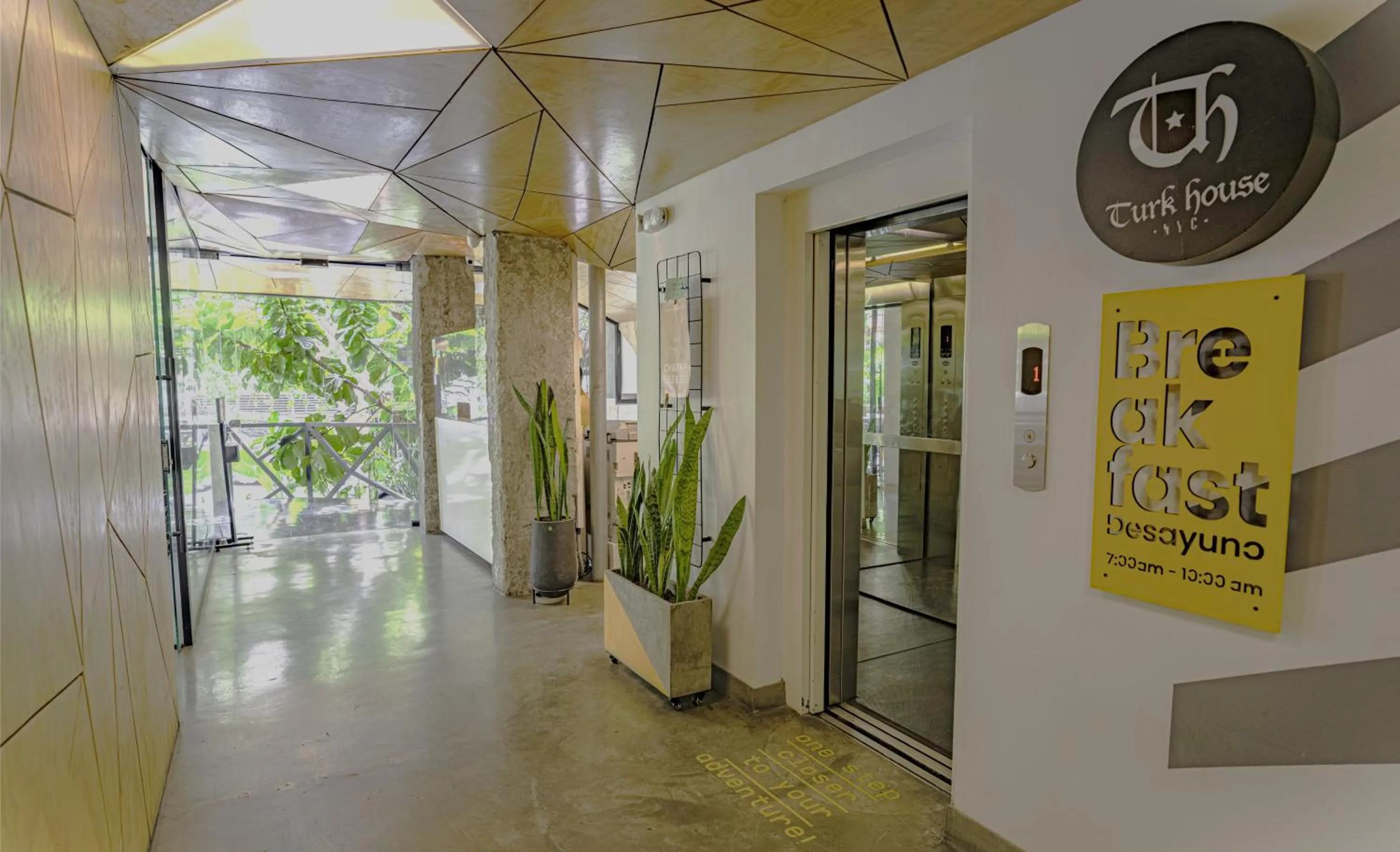 Lobby or reception in Hotel El Peñon by Bithotels