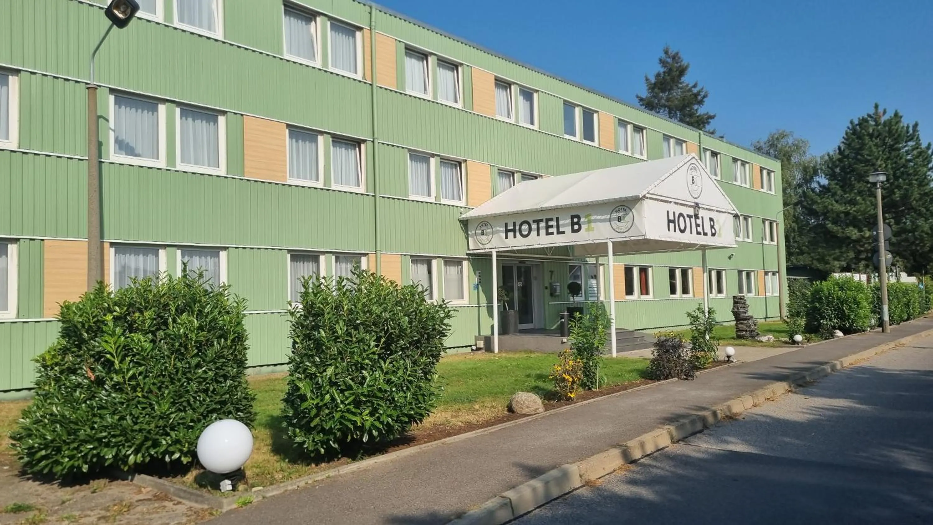 Property building in Hotel B1