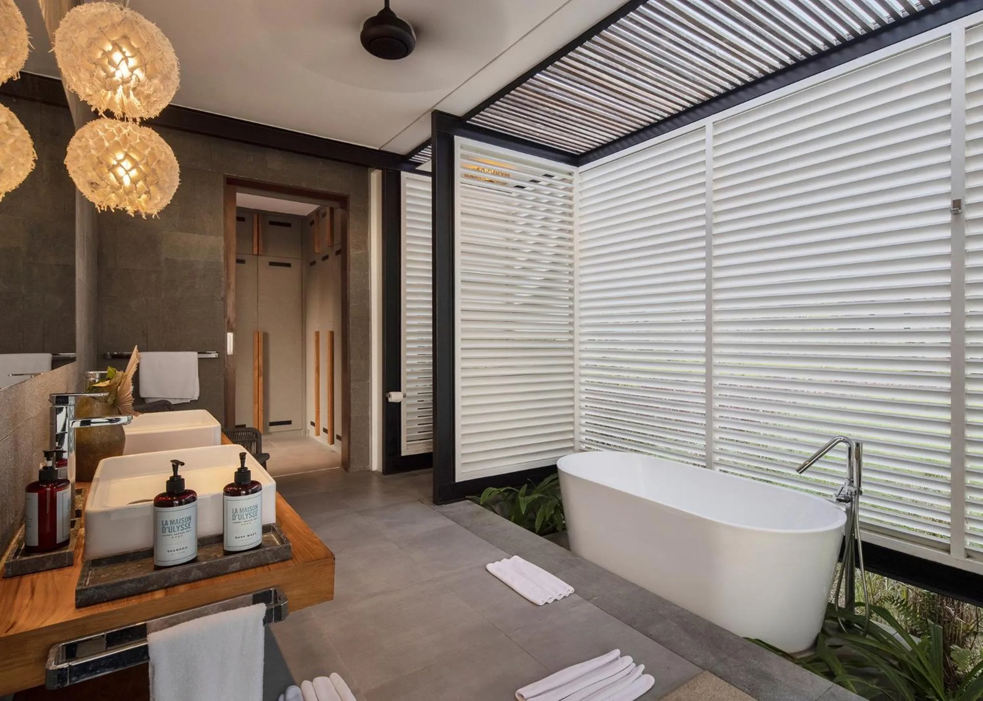 Bathroom in La Maison d'Ulysse - Luxury 4-Bedroom Villa with Pool in Canggu