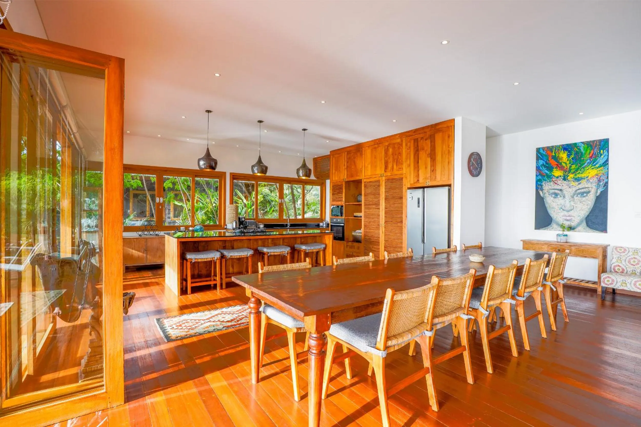 Paradise Garage Komodo Villa