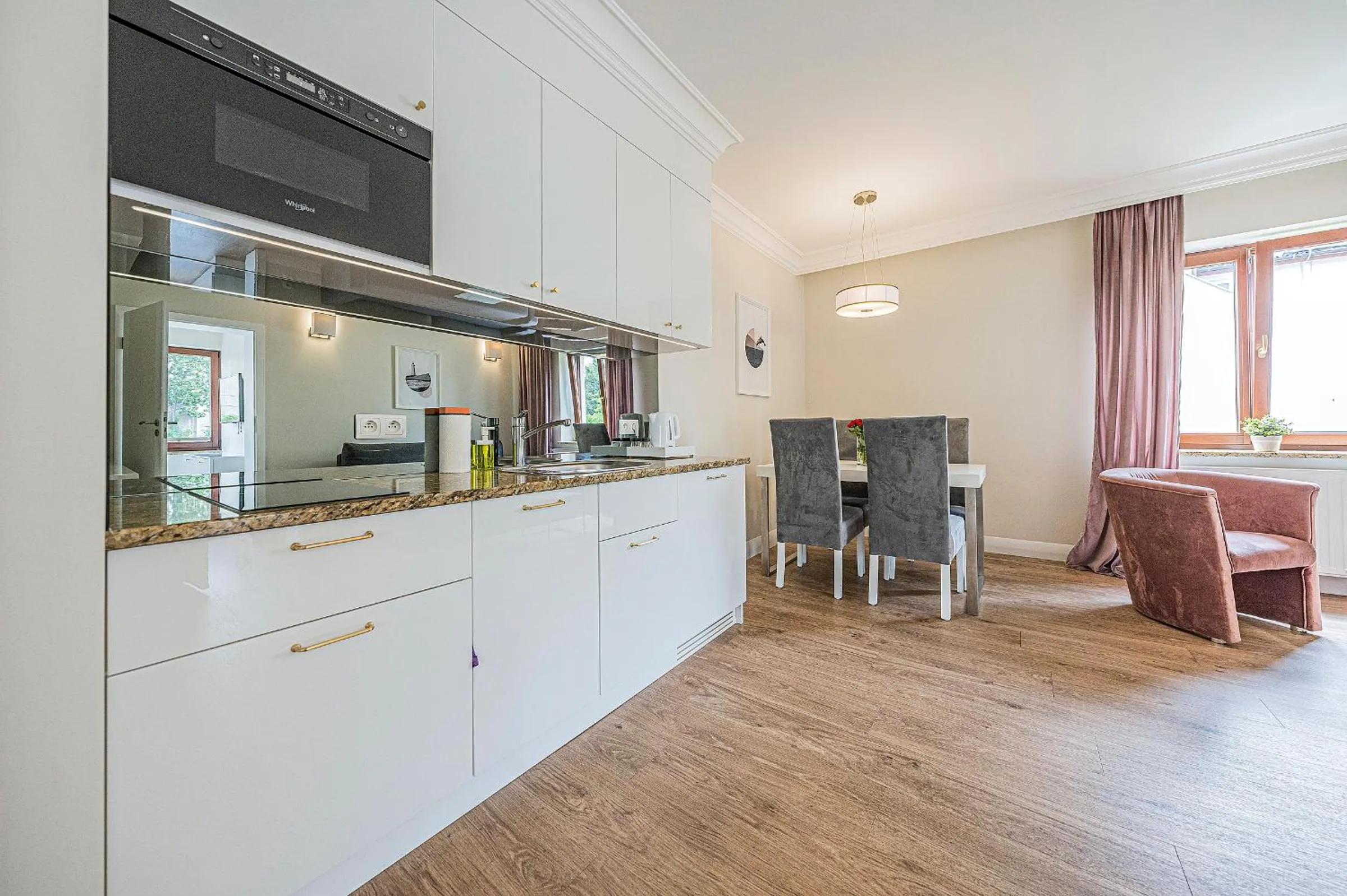 Kitchen or kitchenette in Apartamenty Martini