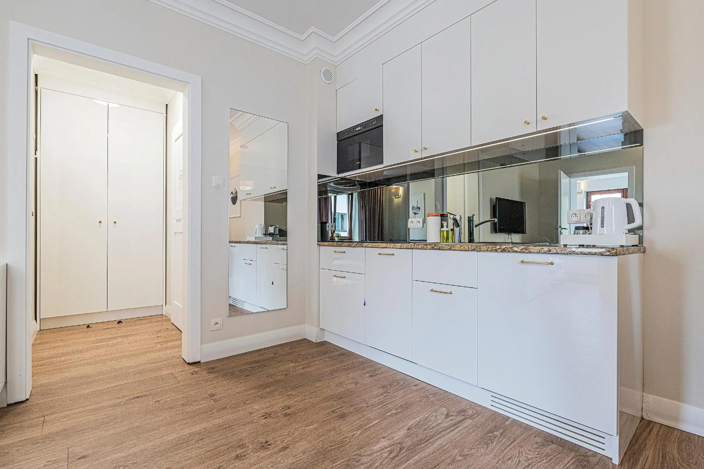 Coffee/tea facilities in Apartamenty Martini