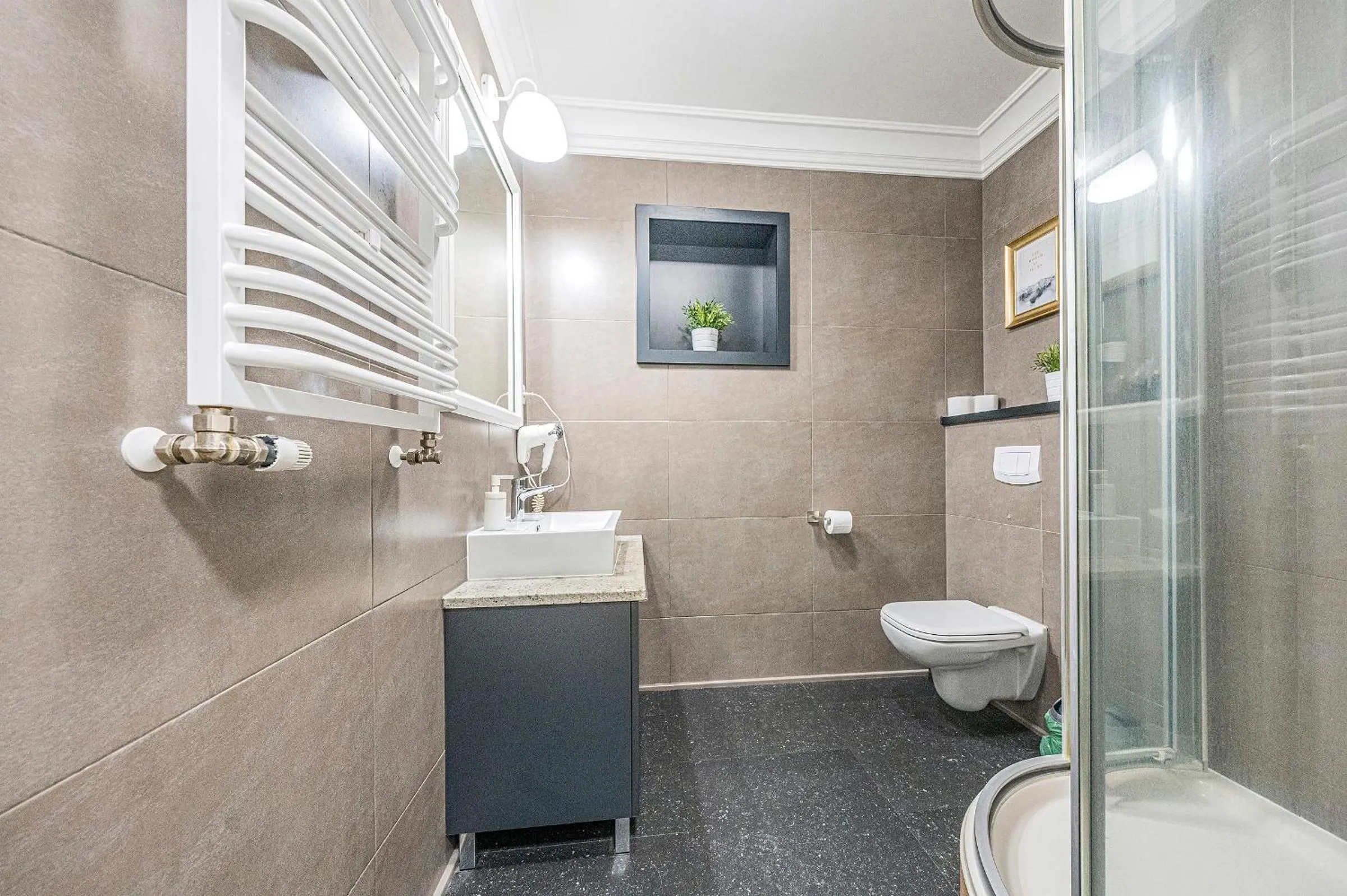 Shower in Apartamenty Martini