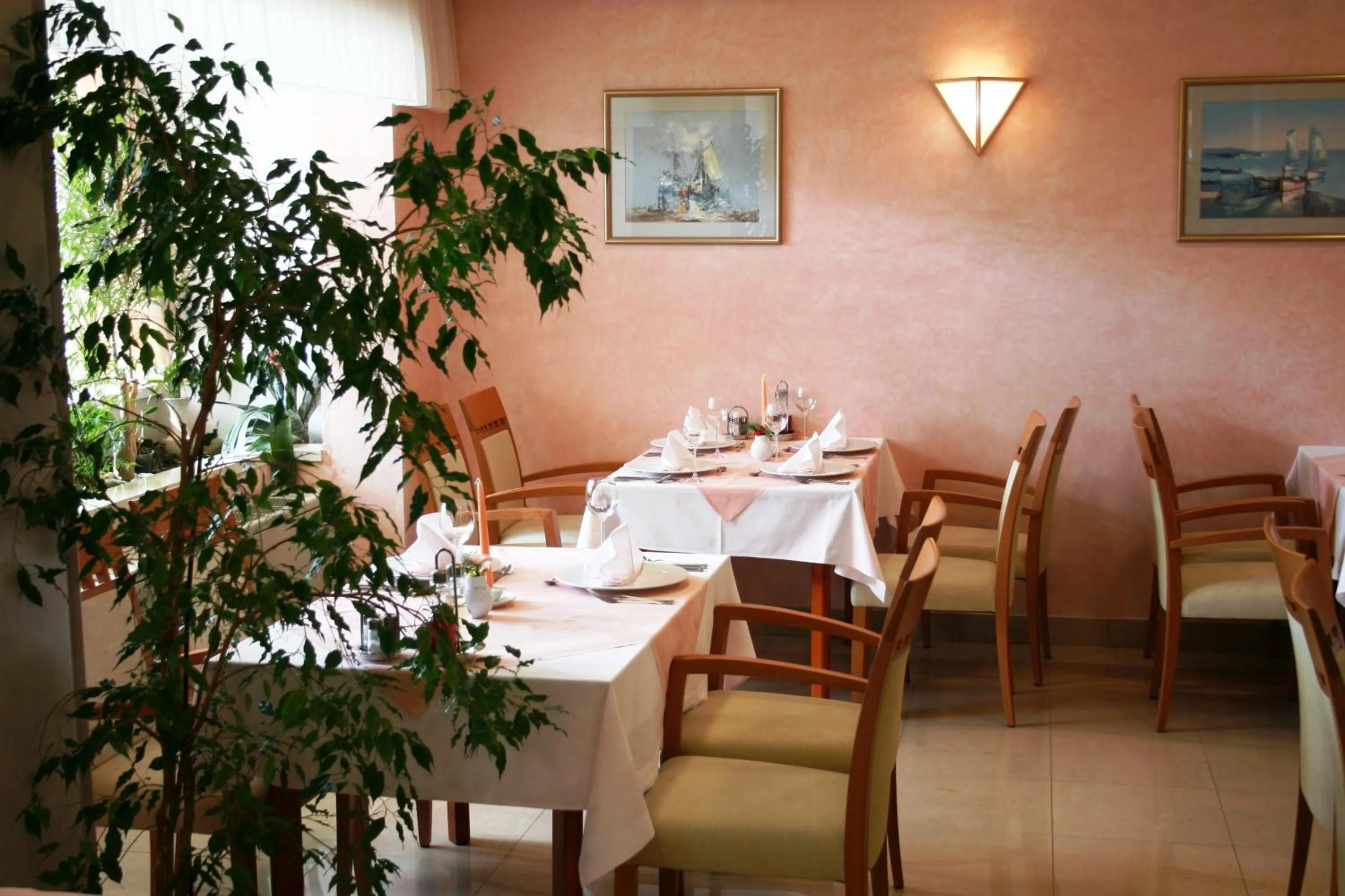 Restaurant/places to eat in Hotel Villa Marija
