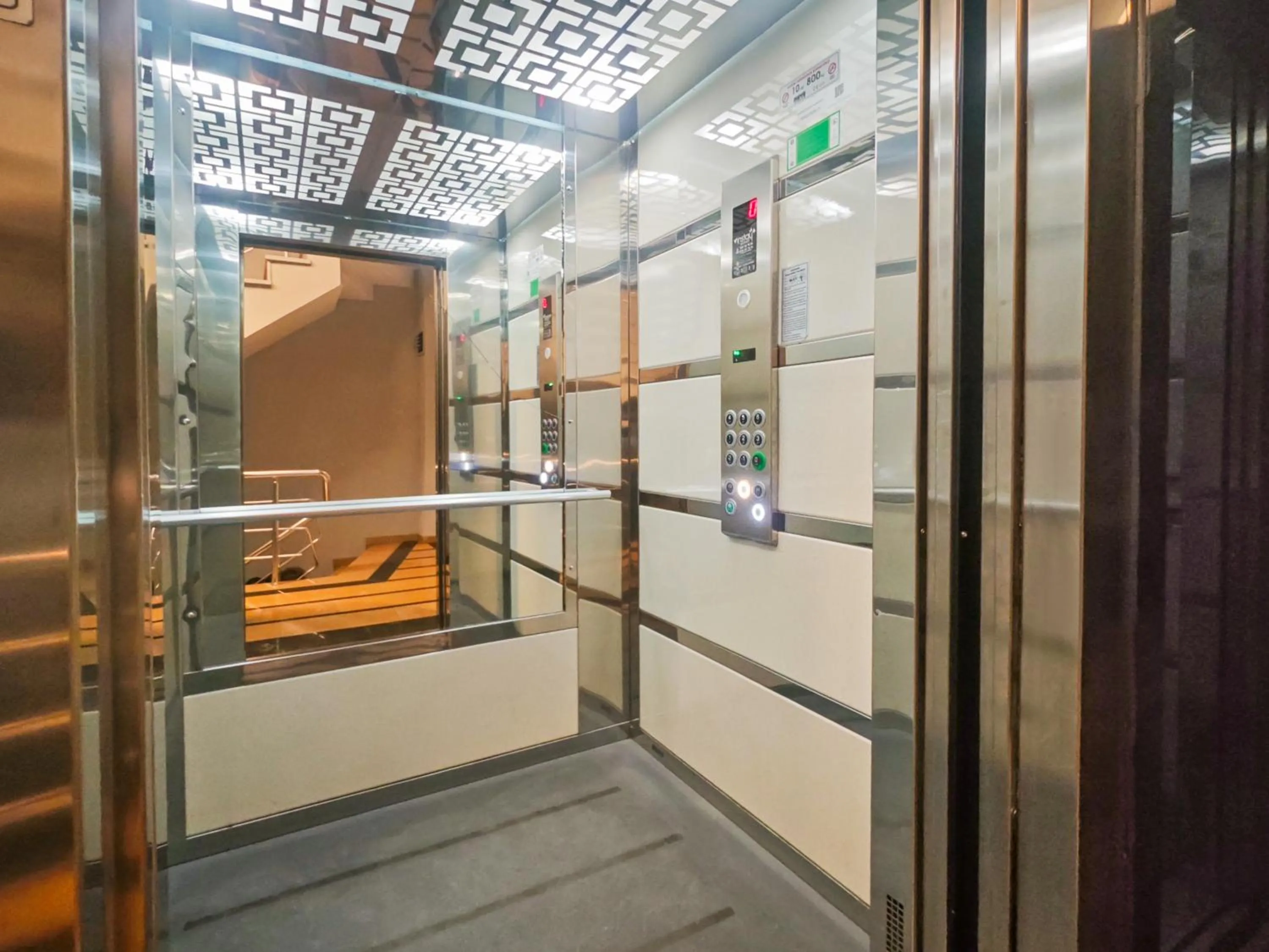 elevator in Family Time Suites Hotel