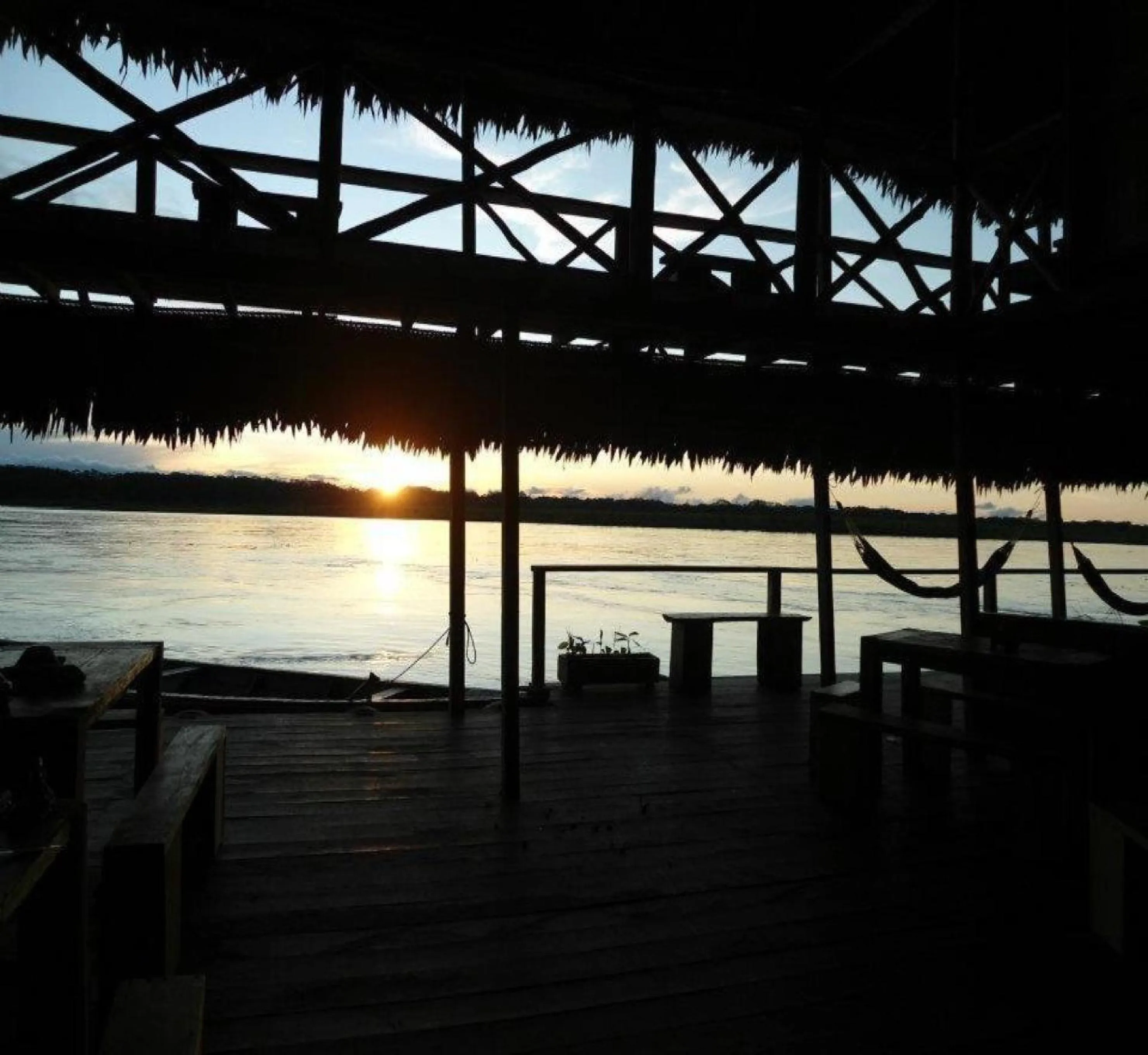 Restaurant/places to eat in Cabaña Flotante Kurupira