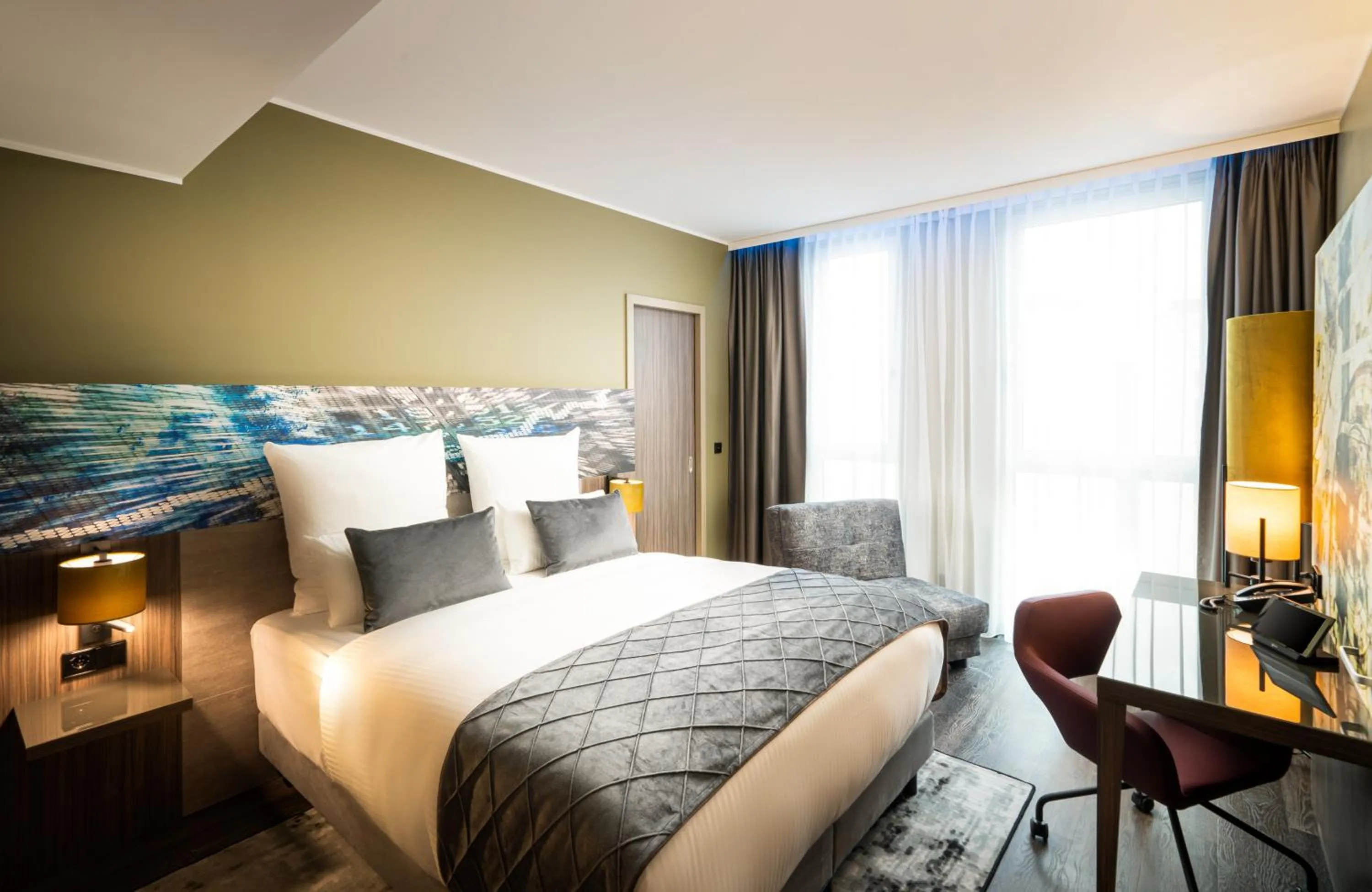 Bedroom, Bed in Leonardo Hotel Eschborn Frankfurt