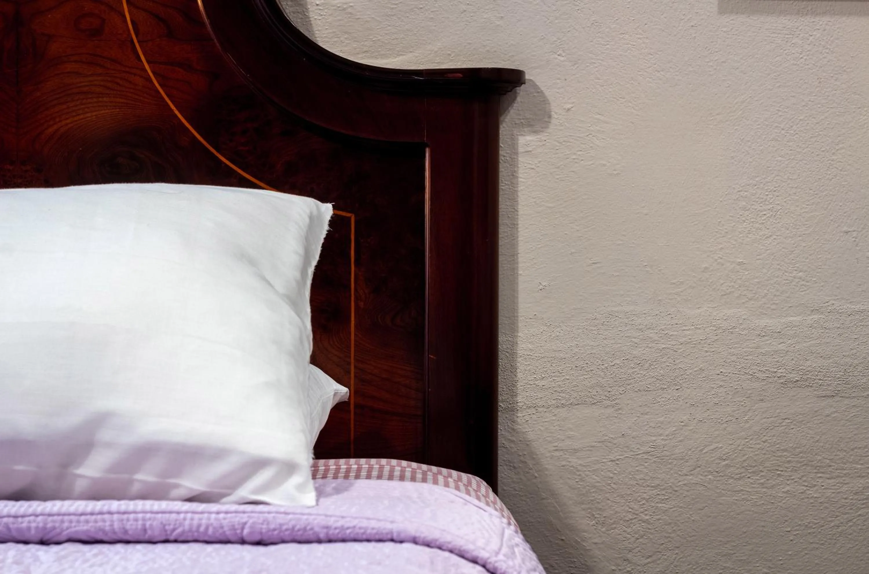 Decorative detail, Bed in Casa Maricela B&B