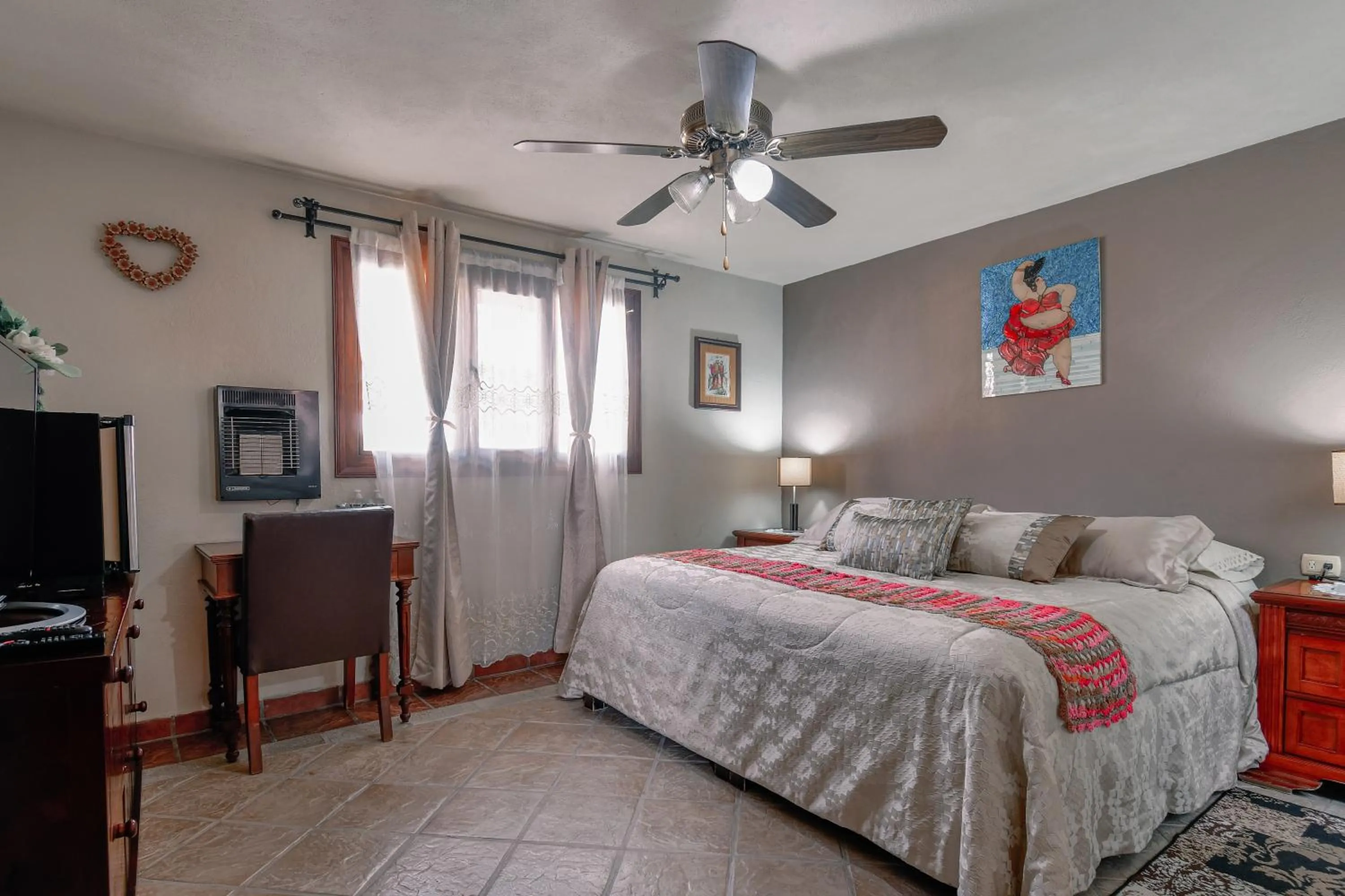 Photo of the whole room, Bed in Casa Maricela B&B