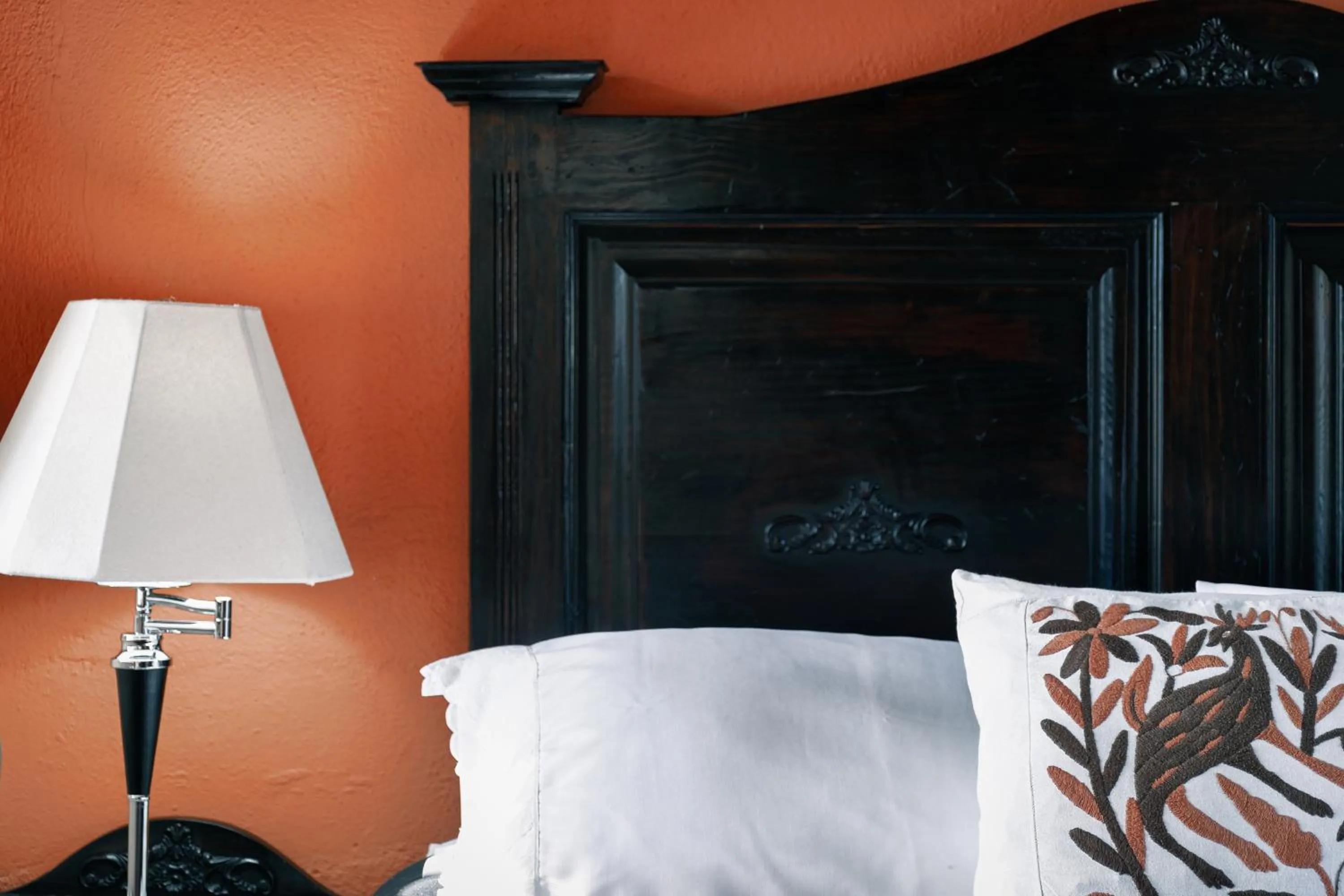 Decorative detail, Bed in Casa Maricela B&B