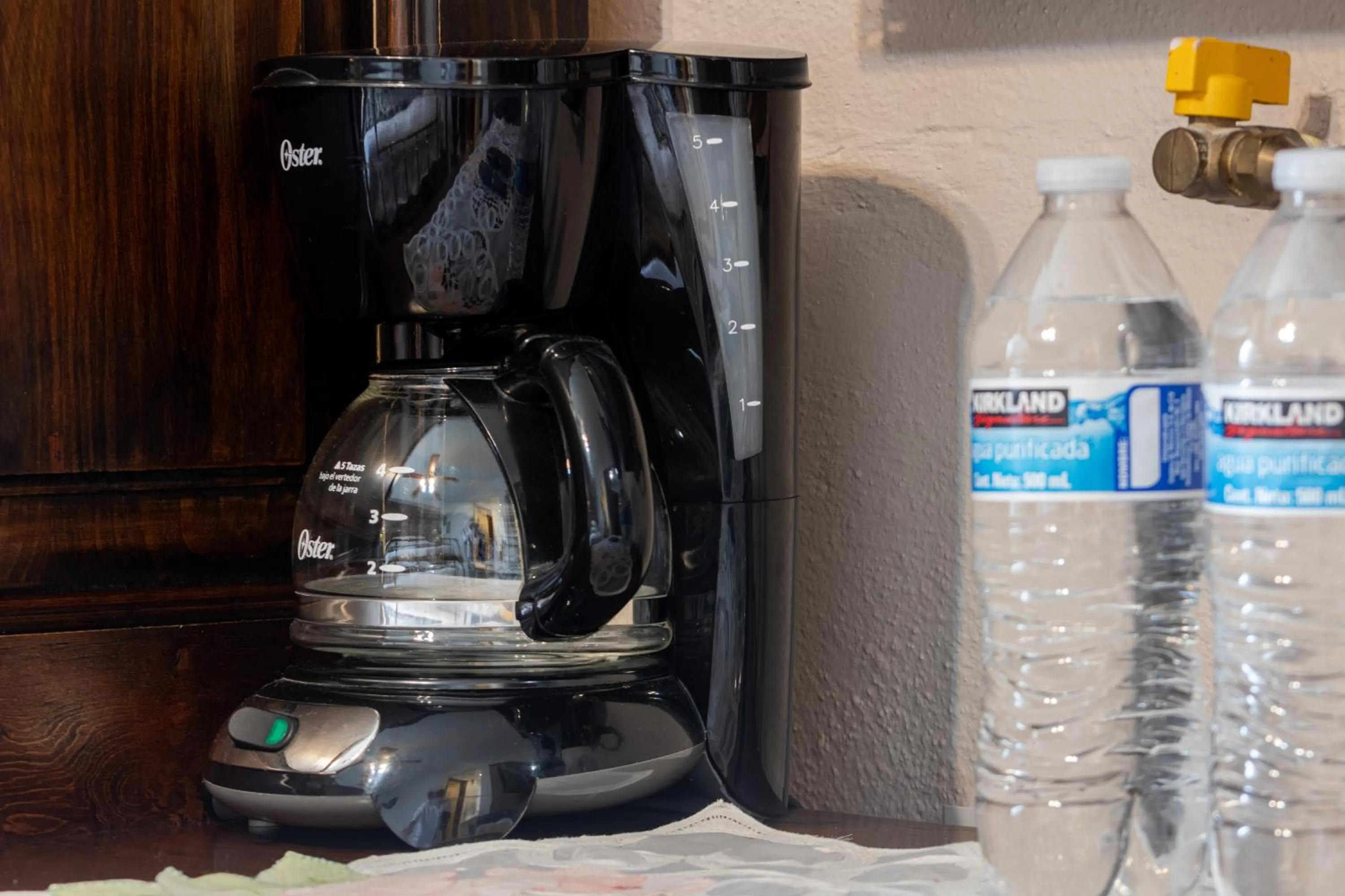 Coffee/tea facilities in Casa Maricela B&B