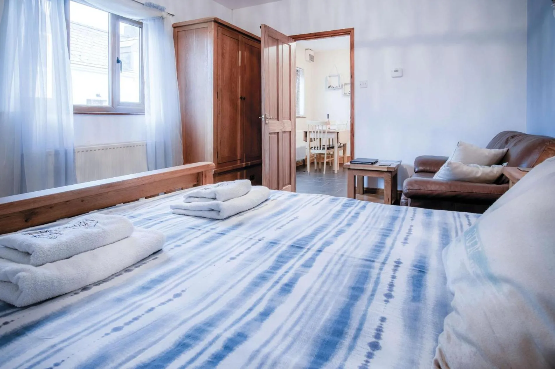 Floor plan, Bed in Primrose - 1 Bedroom Cottage - Llanteg