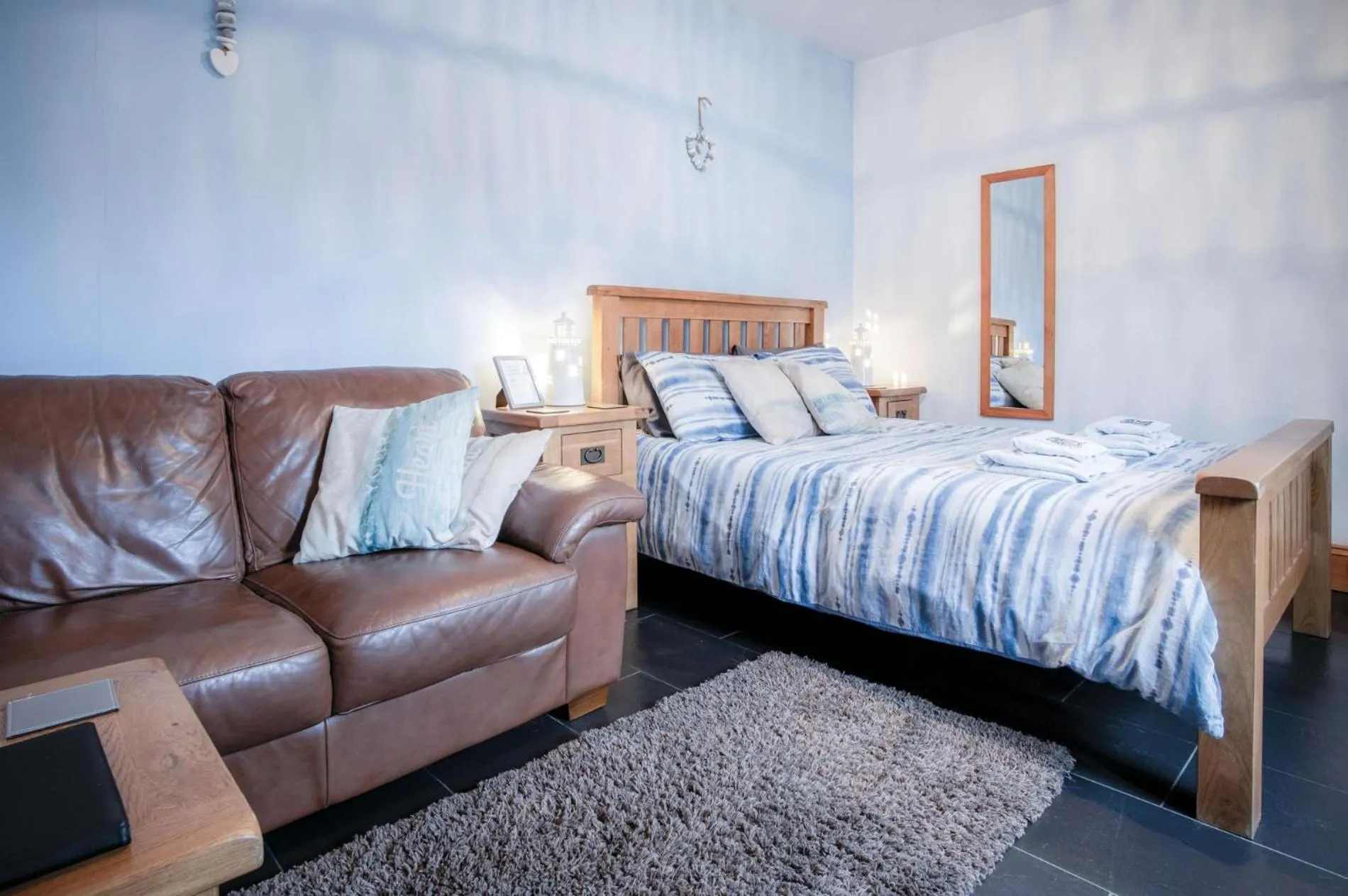 Floor plan, Bed in Primrose - 1 Bedroom Cottage - Llanteg