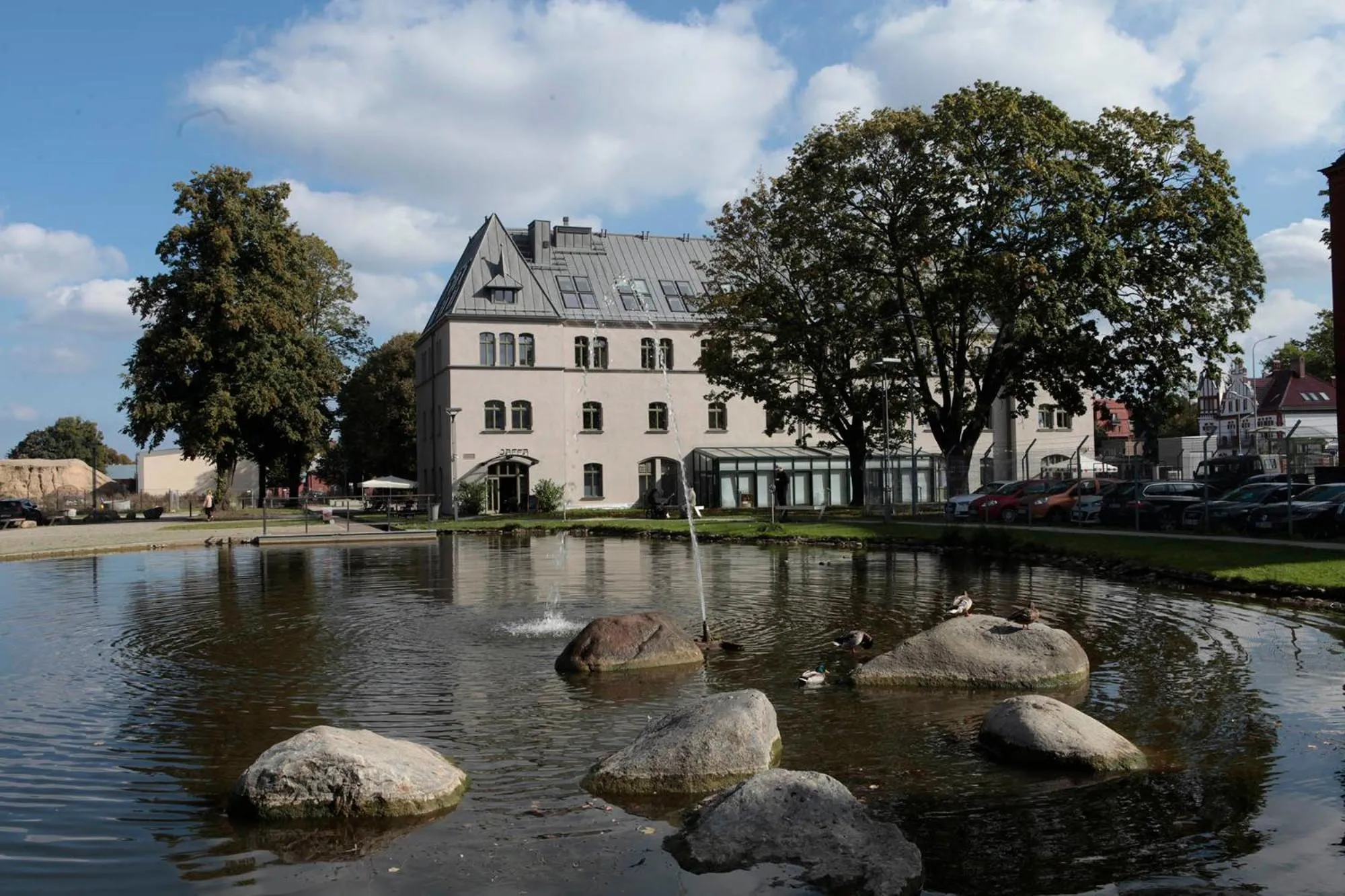 Property building in Lofty Kampus Garnizon