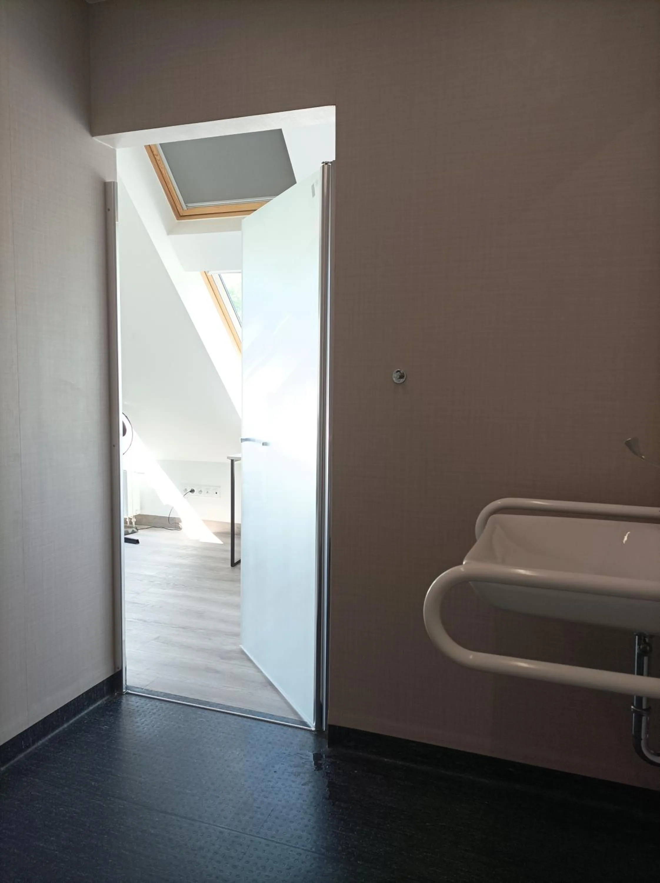Bathroom in Lofty Kampus Garnizon