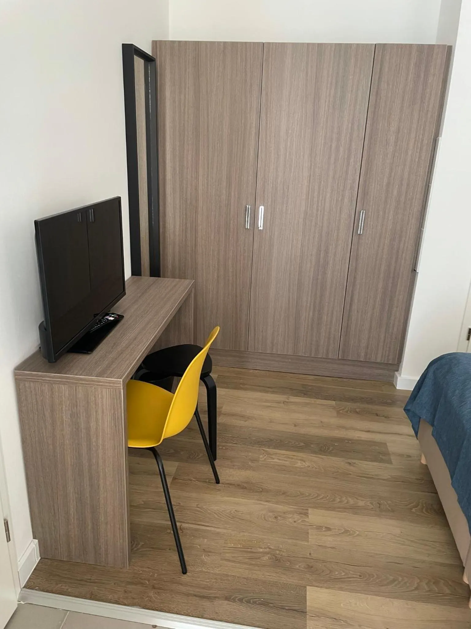 TV and multimedia in RES City Residence Hotel Budapest