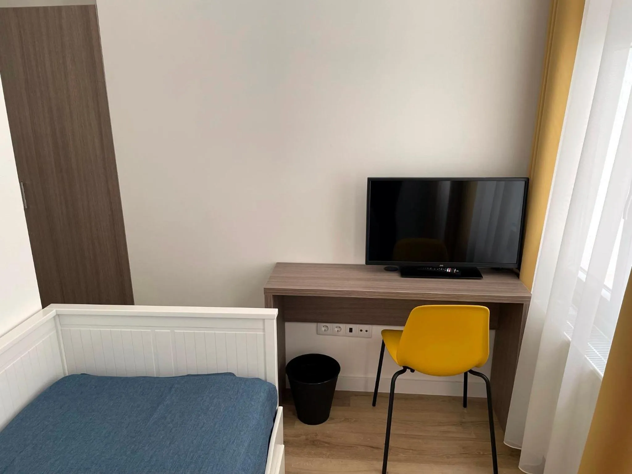 TV and multimedia, Bed in RES City Residence Hotel Budapest