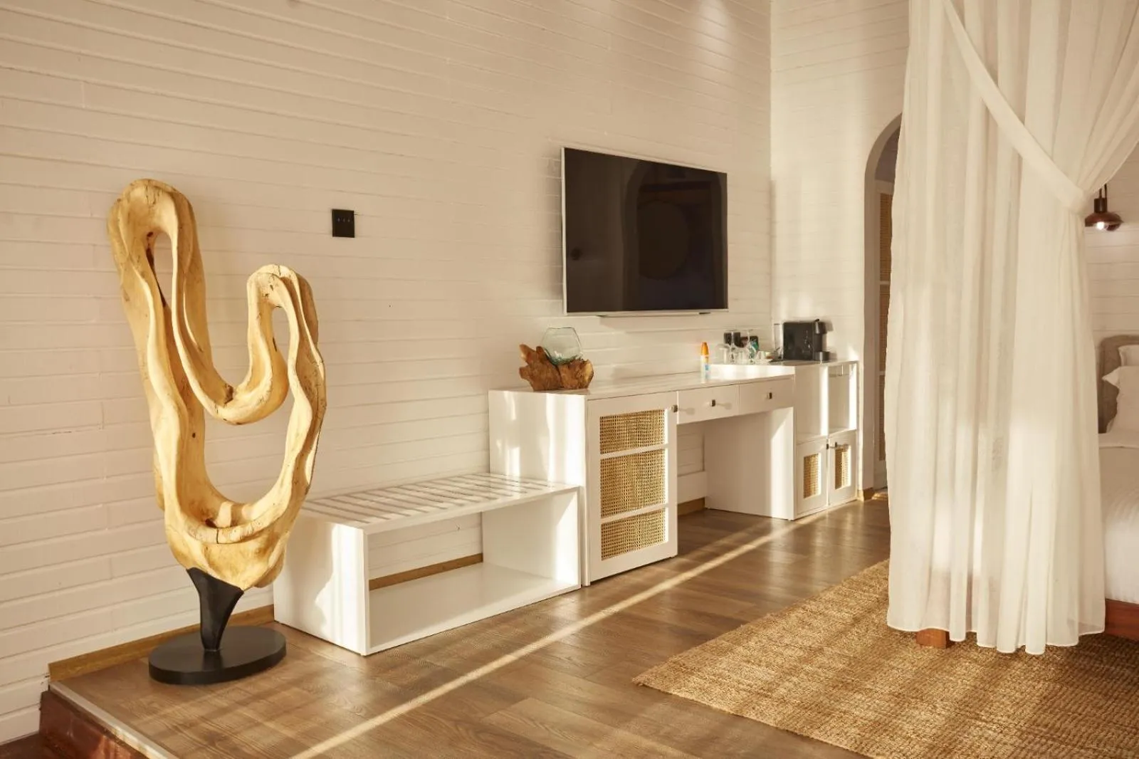 Lov Faralya Adults Only