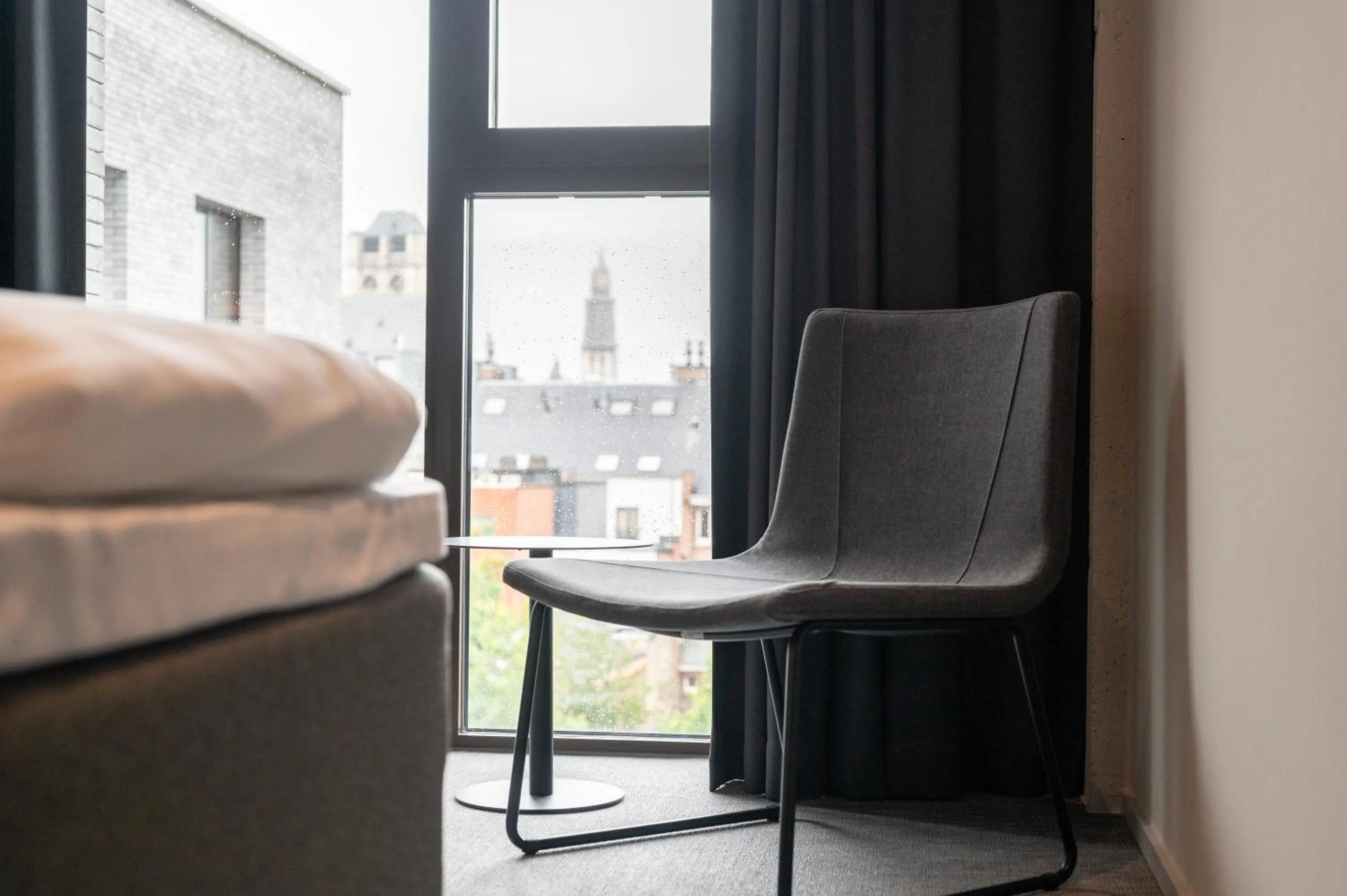 Seating area, Bed in Citybox Antwerp City Center