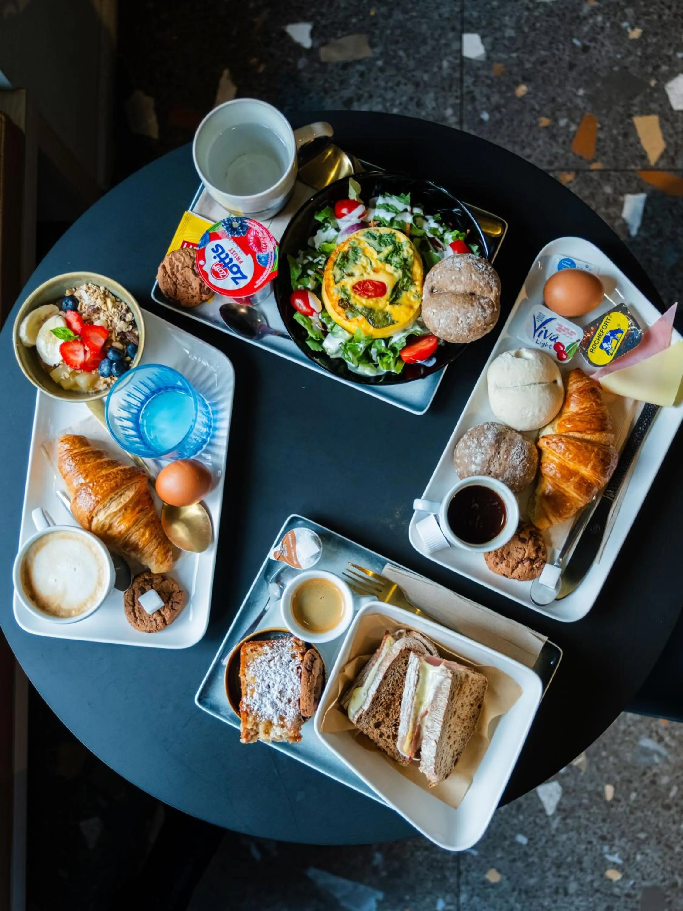 Restaurant/places to eat in Citybox Antwerp City Center