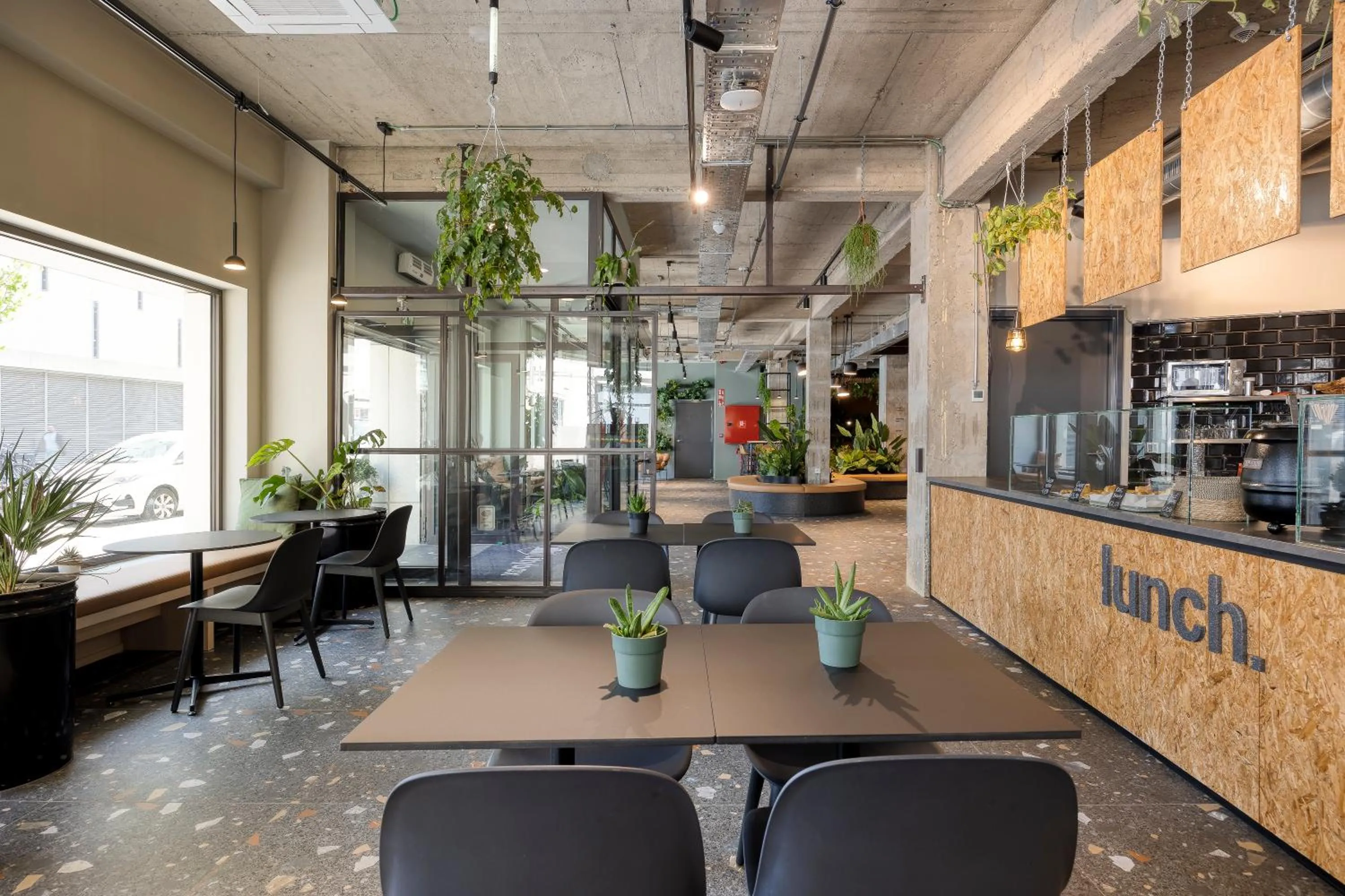 Restaurant/places to eat in Citybox Antwerp City Center