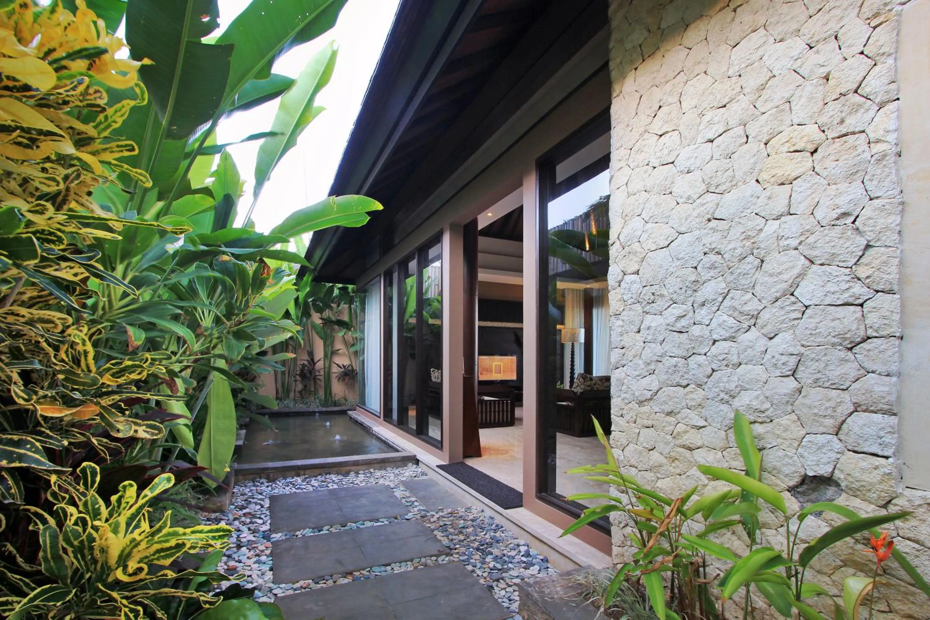 Photo of the whole room in Ulu Segara Luxury Suites & Villas