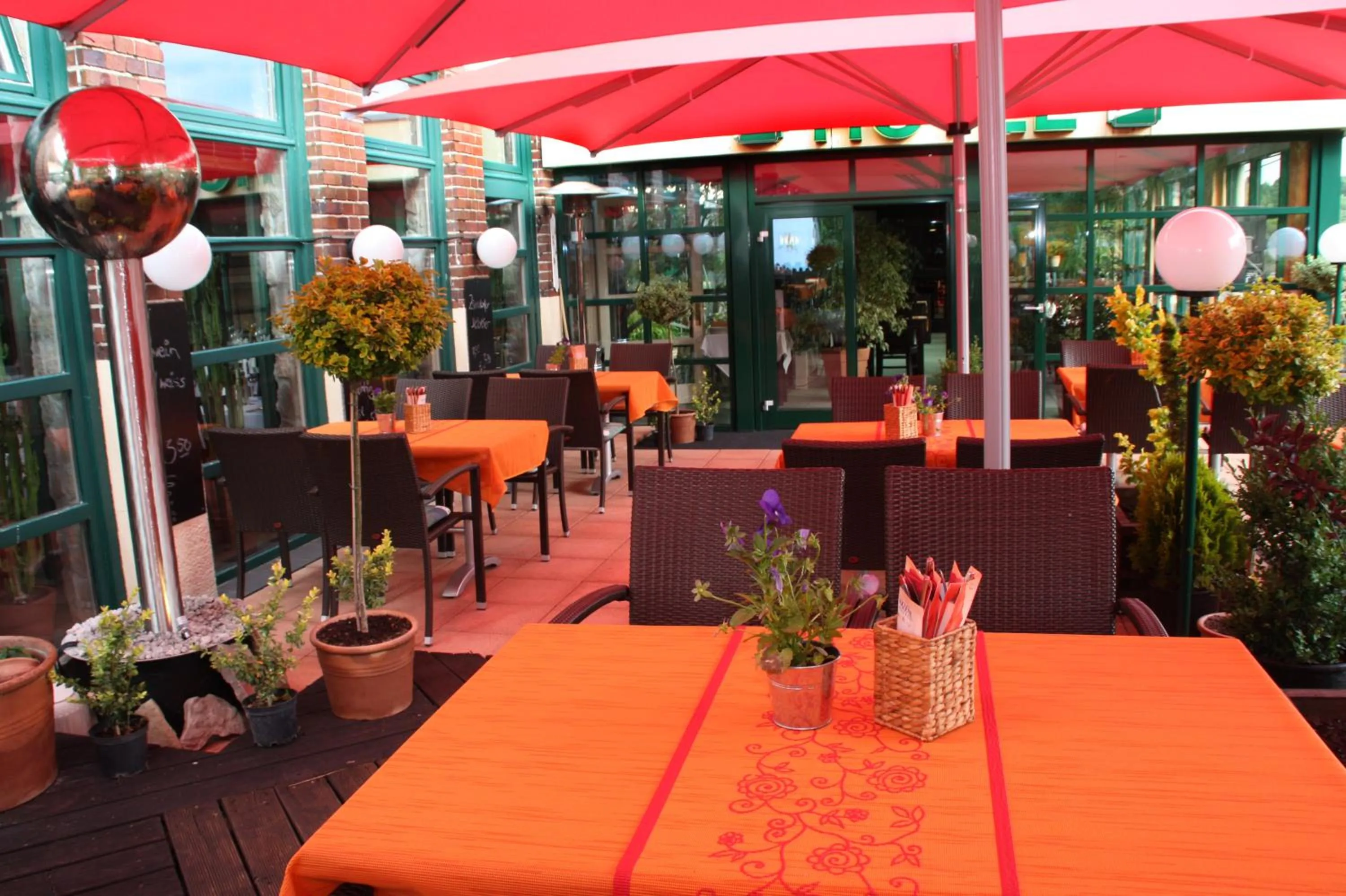 Restaurant/places to eat in Hotel & Restaurant 5 Linden