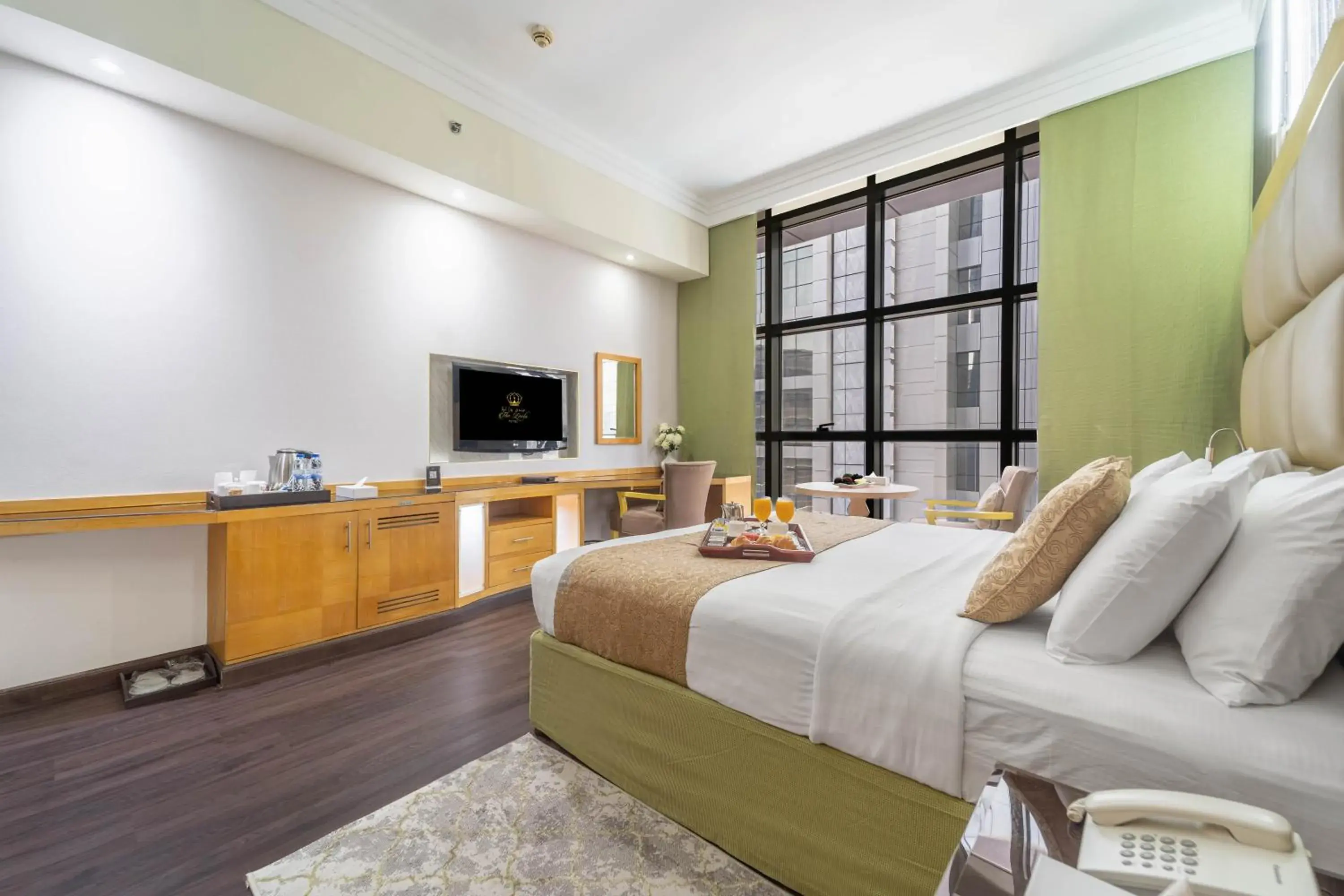 Superior King Room in The Leela Hotel Superior King Room in The Leela Hotel