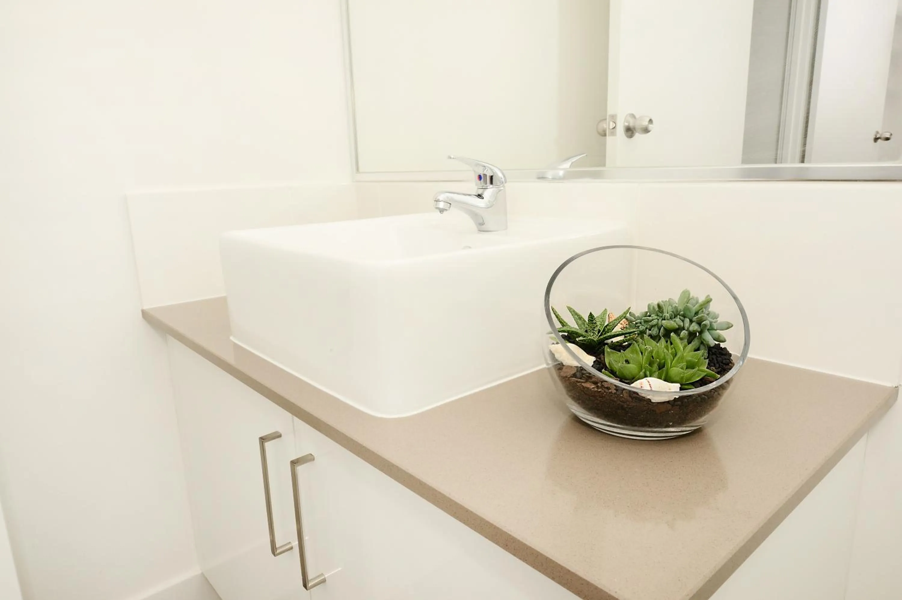 Bathroom in Oaks Moranbah Suites