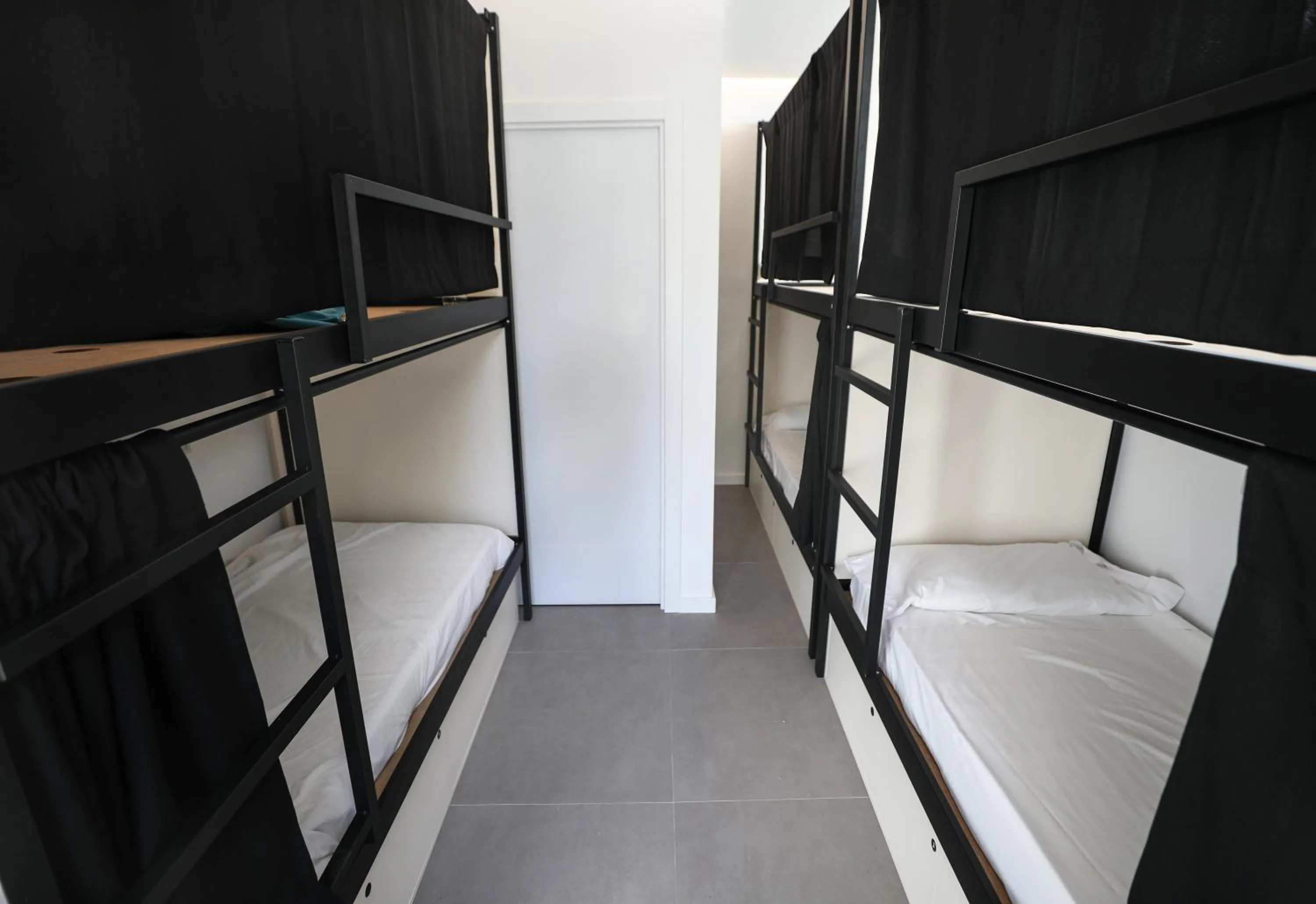 Bedroom, Bed in Hostel MYD La Latina