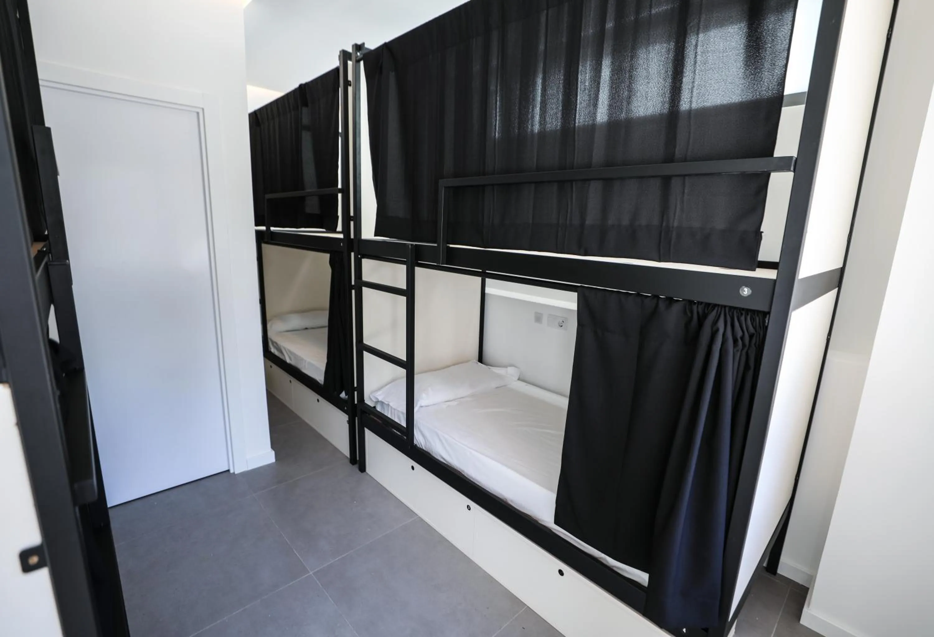 Bedroom, Bed in Hostel MYD La Latina