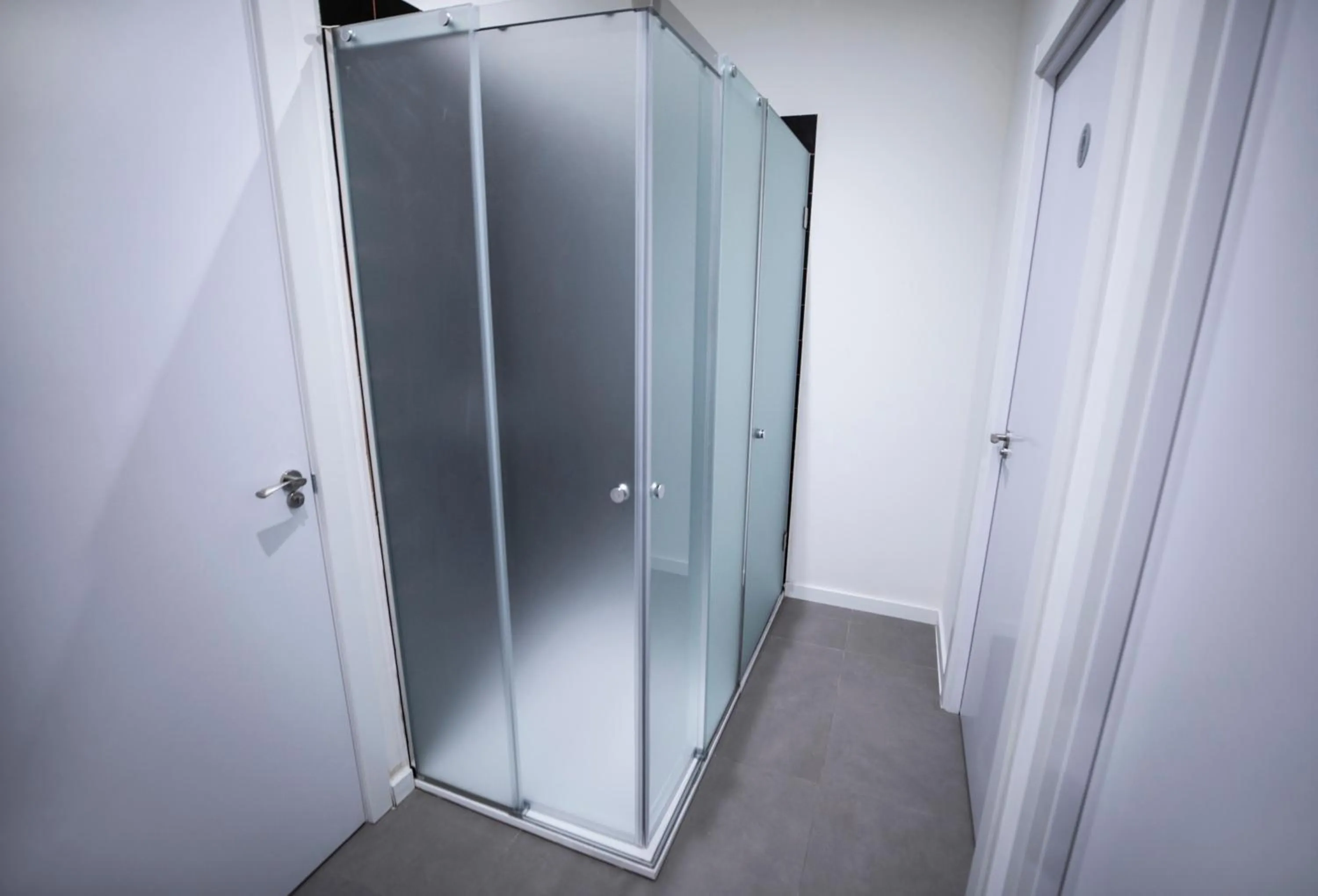 Bathroom in Hostel MYD La Latina