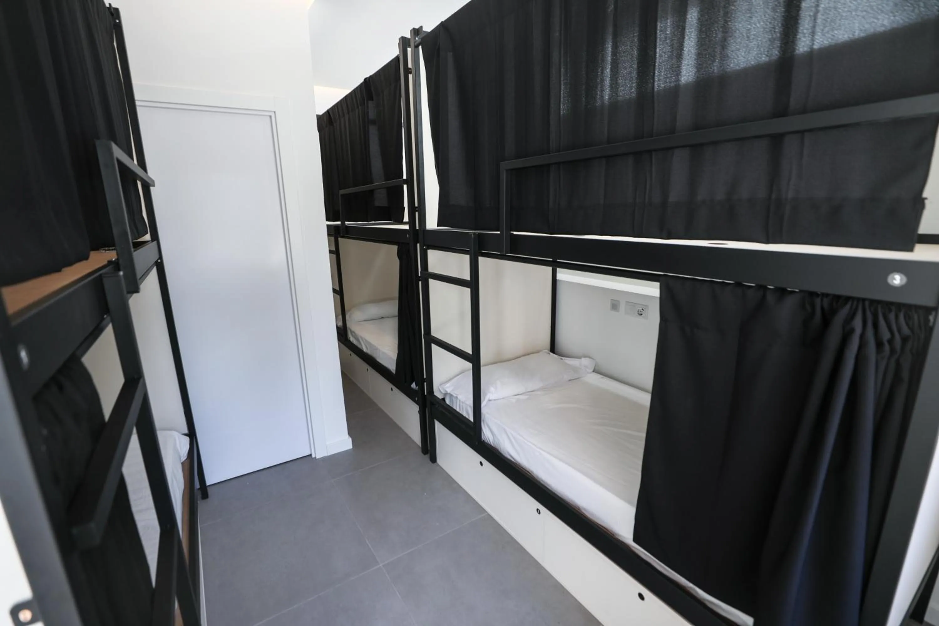 Bedroom, Bed in Hostel MYD La Latina