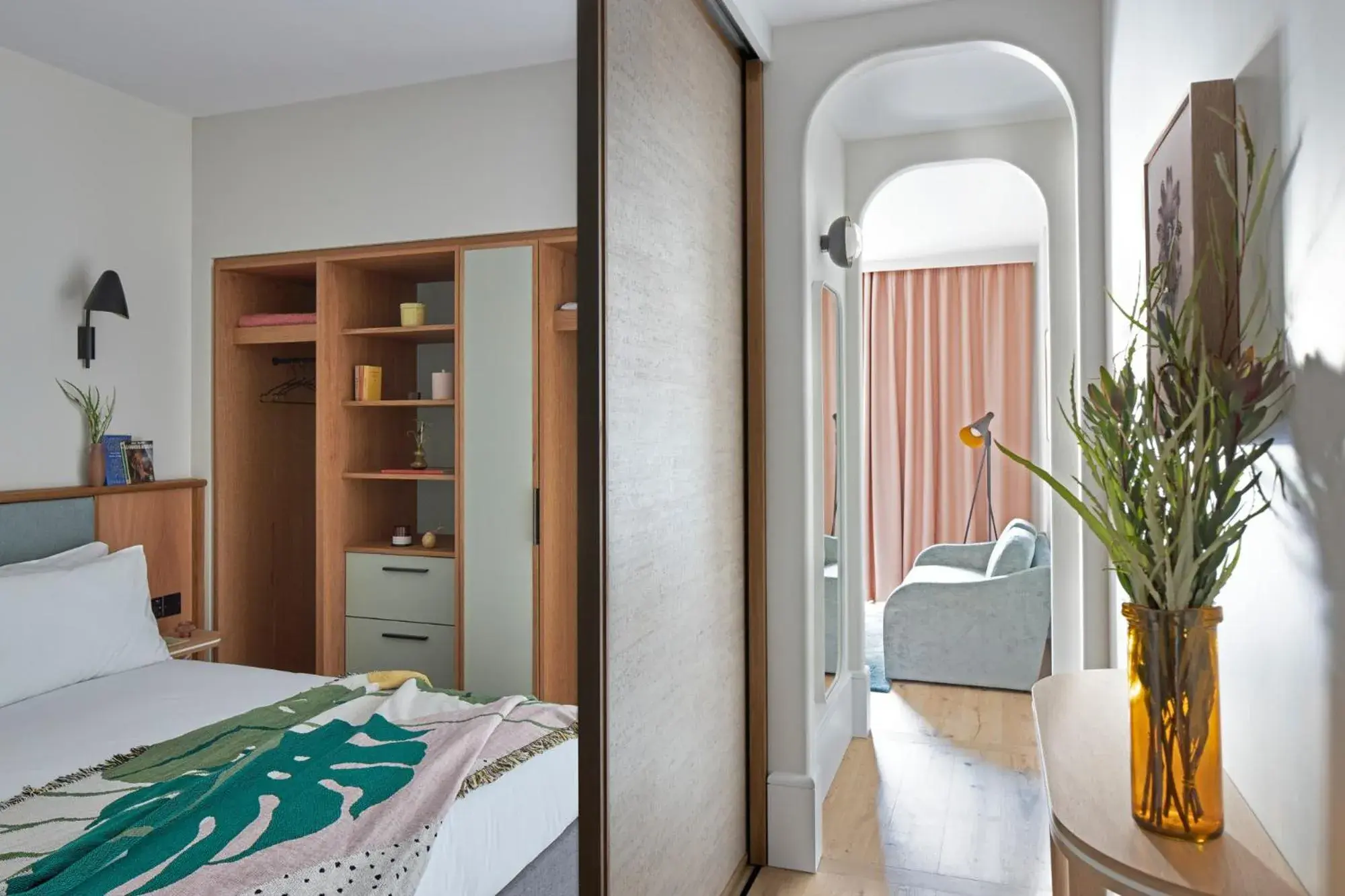 One-Bedroom Family Apartment in Turing Locke Cambridge One-Bedroom Family Apartment in Turing Locke Cambridge