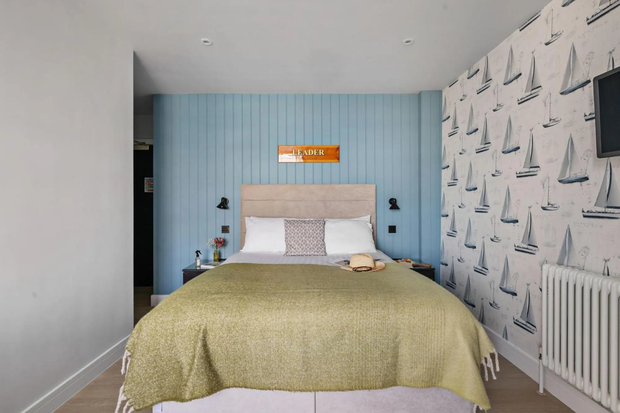 Bed in Leader Suite - Sea View - Free Wi-Fi