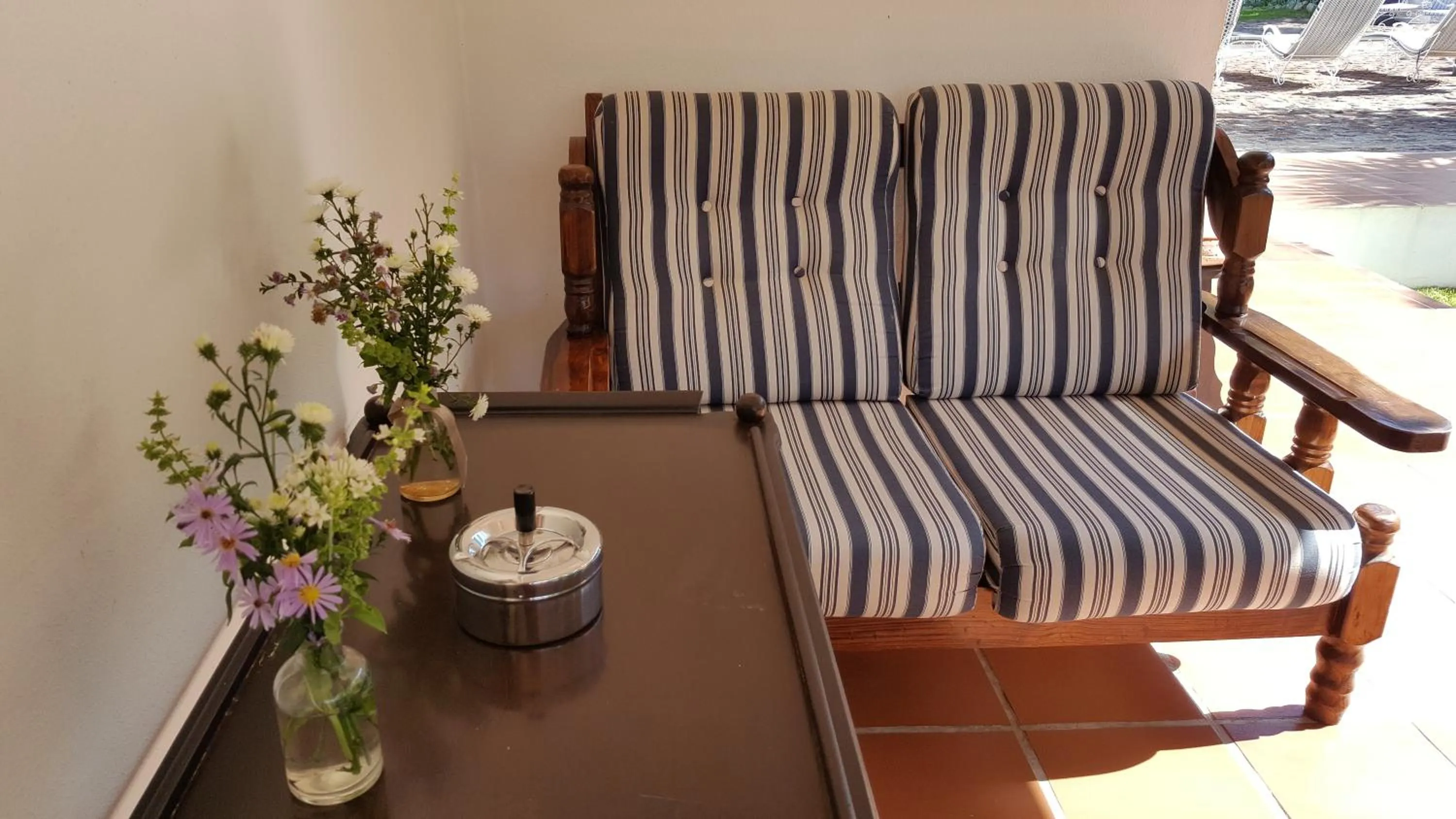 Seating area in Camdeboo Cottages