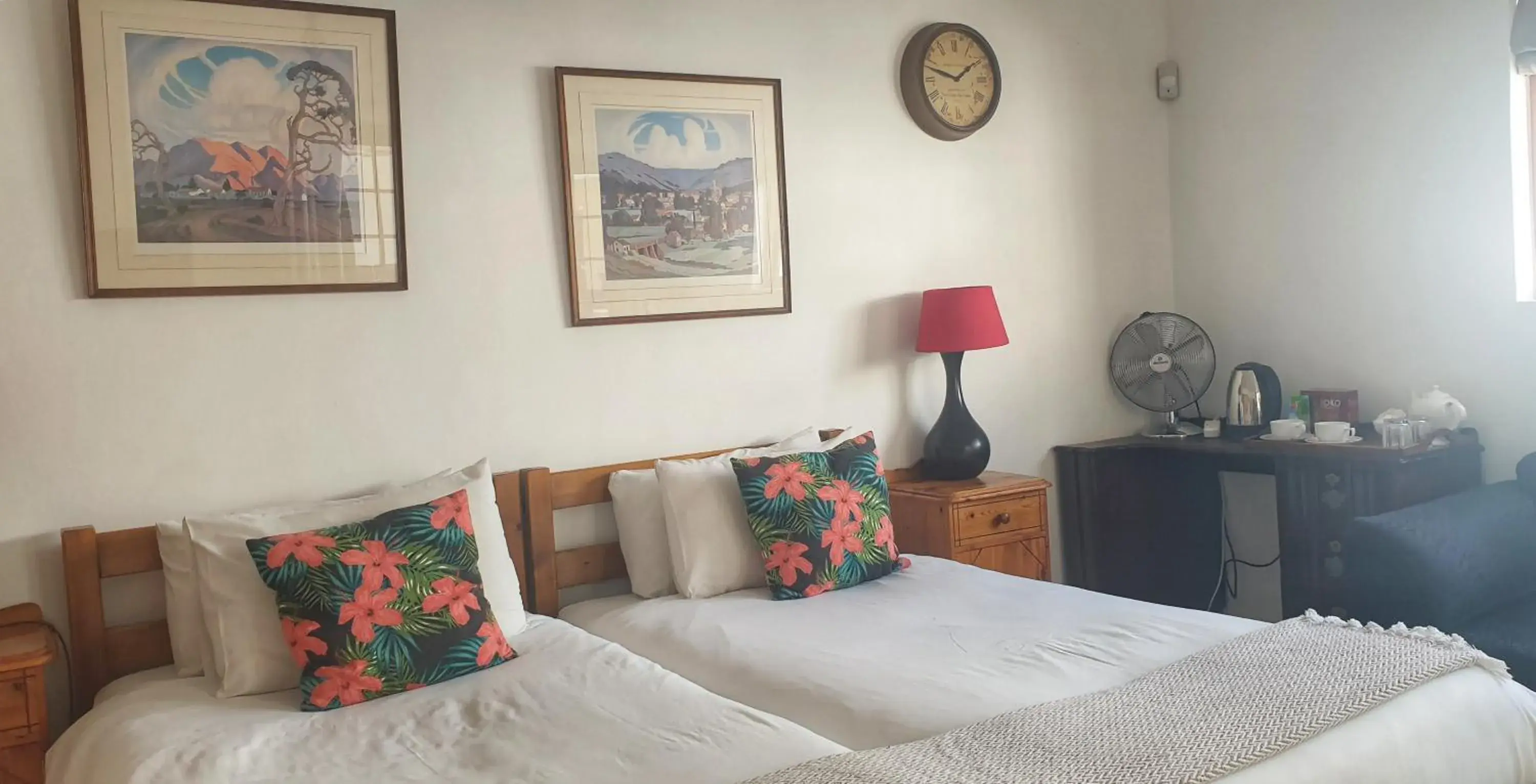 Luxury Twin Room in Camdeboo Cottages Luxury Twin Room in Camdeboo Cottages