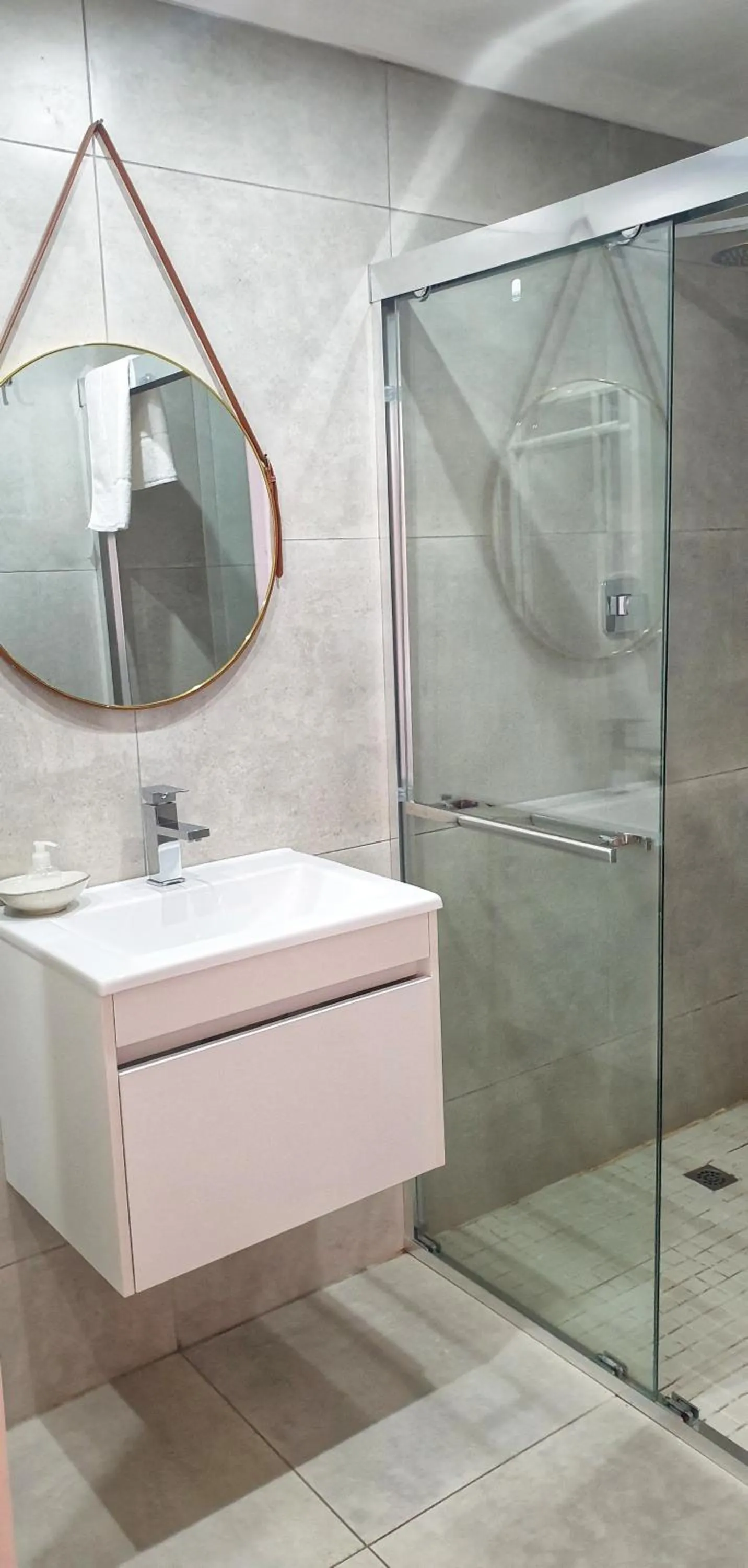 Shower in Camdeboo Cottages