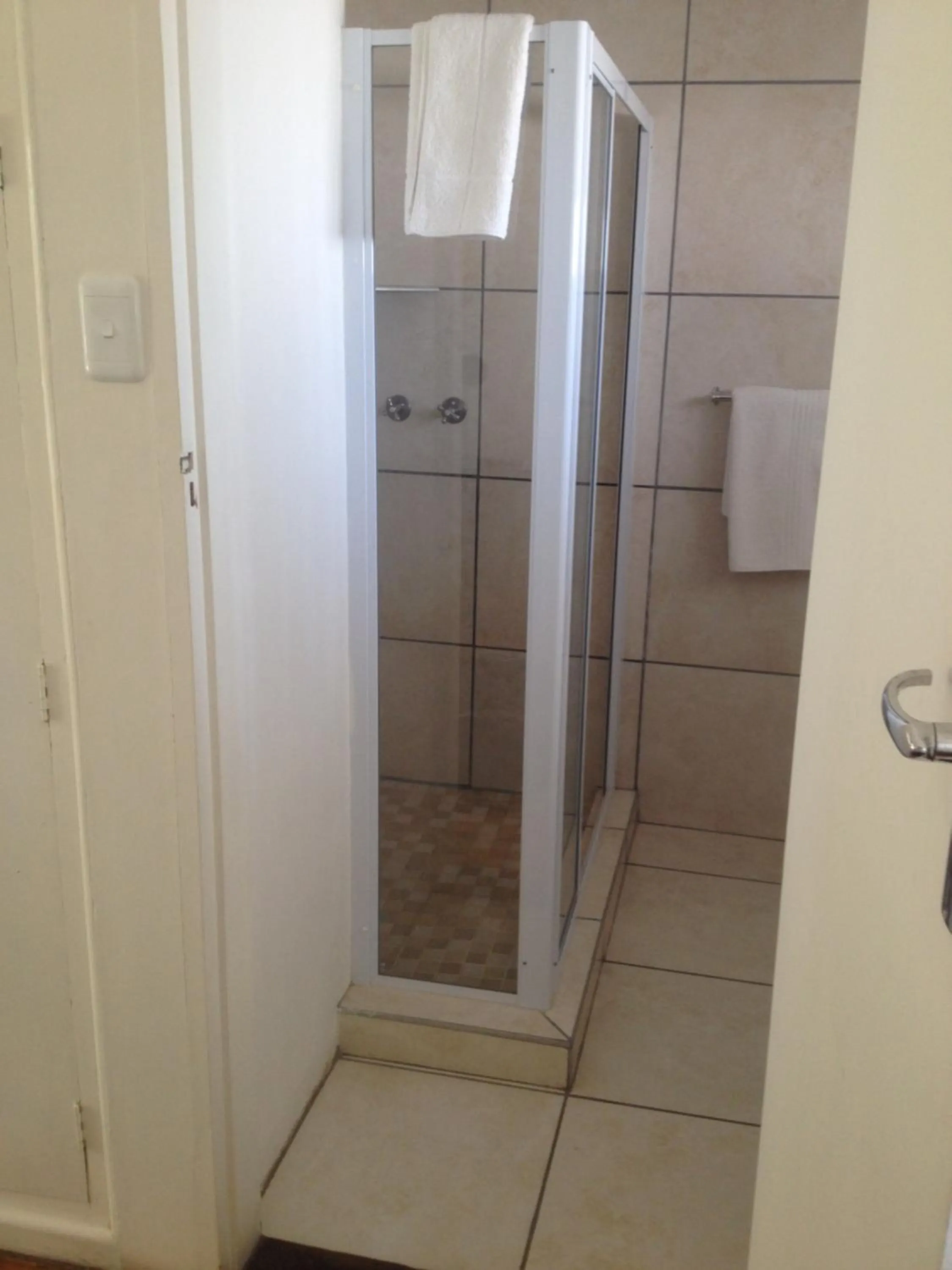 Shower in Camdeboo Cottages