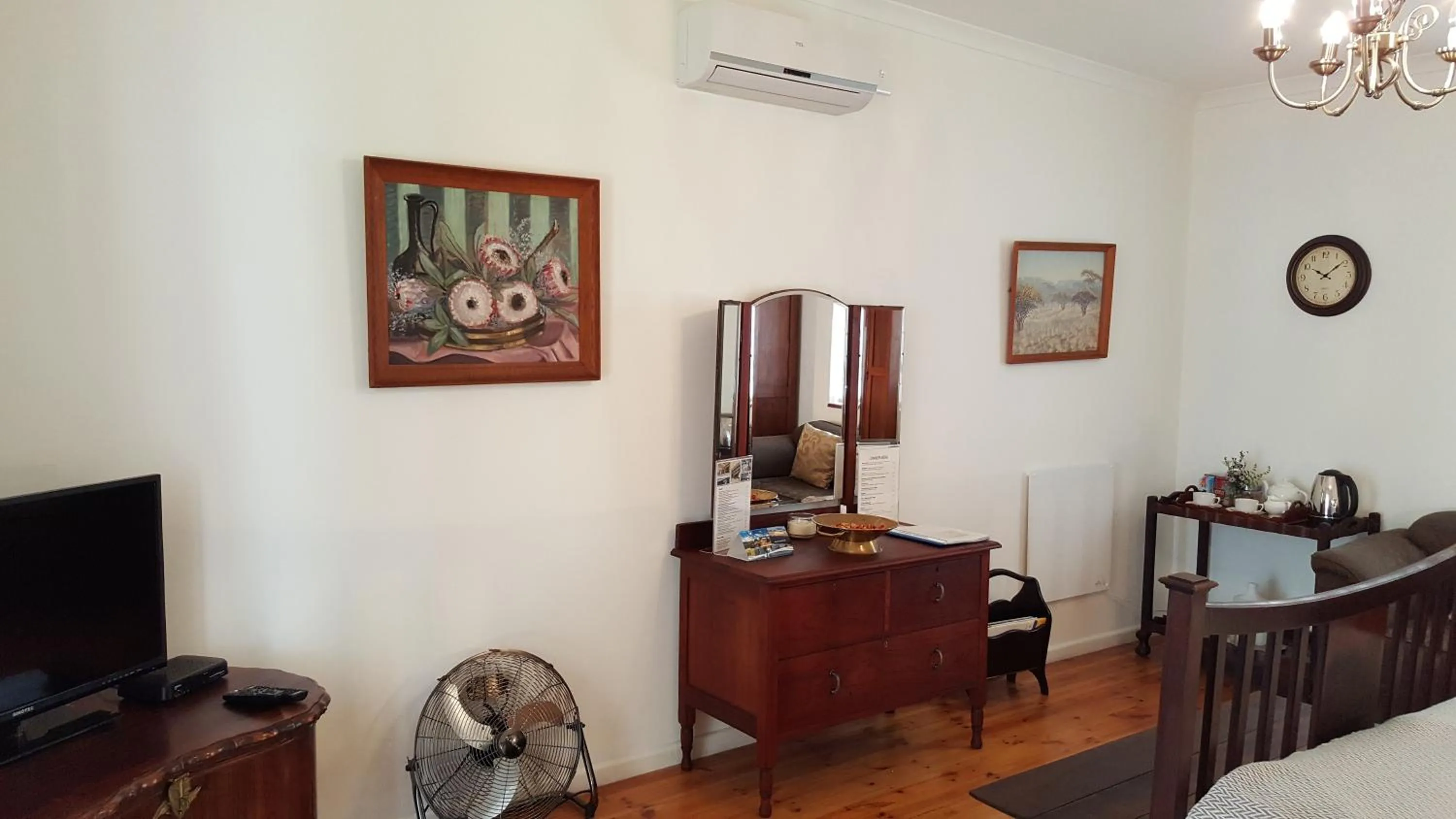 TV and multimedia in Camdeboo Cottages