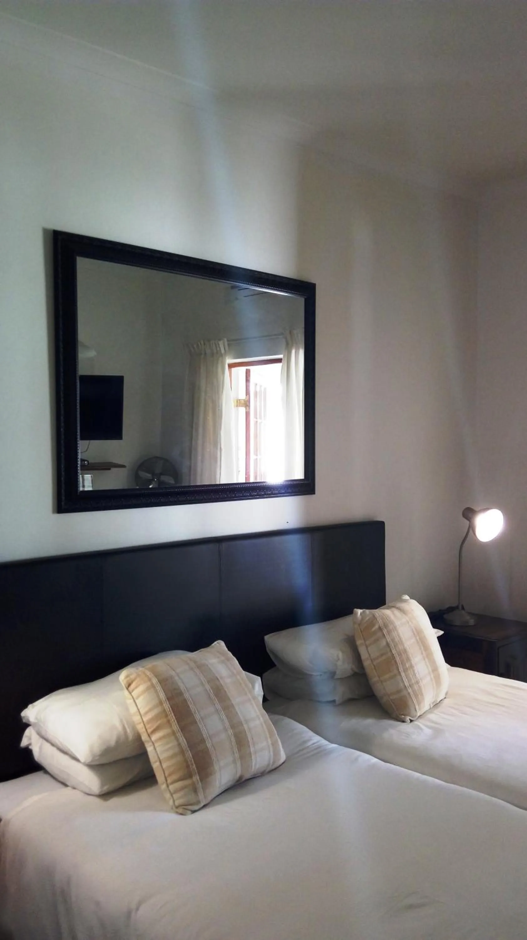 Bed in Camdeboo Cottages