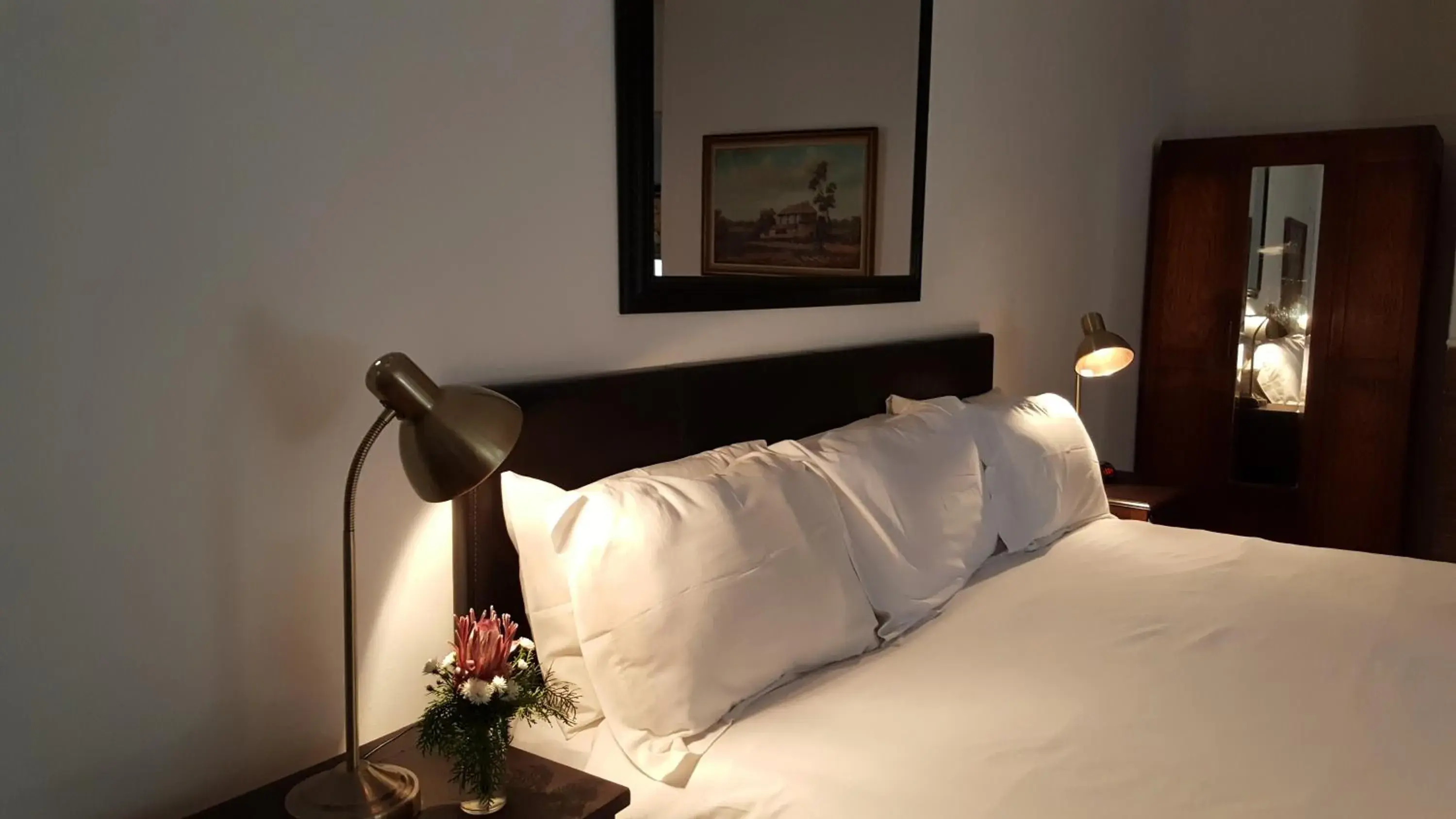 Luxury King Room in Camdeboo Cottages Luxury King Room in Camdeboo Cottages