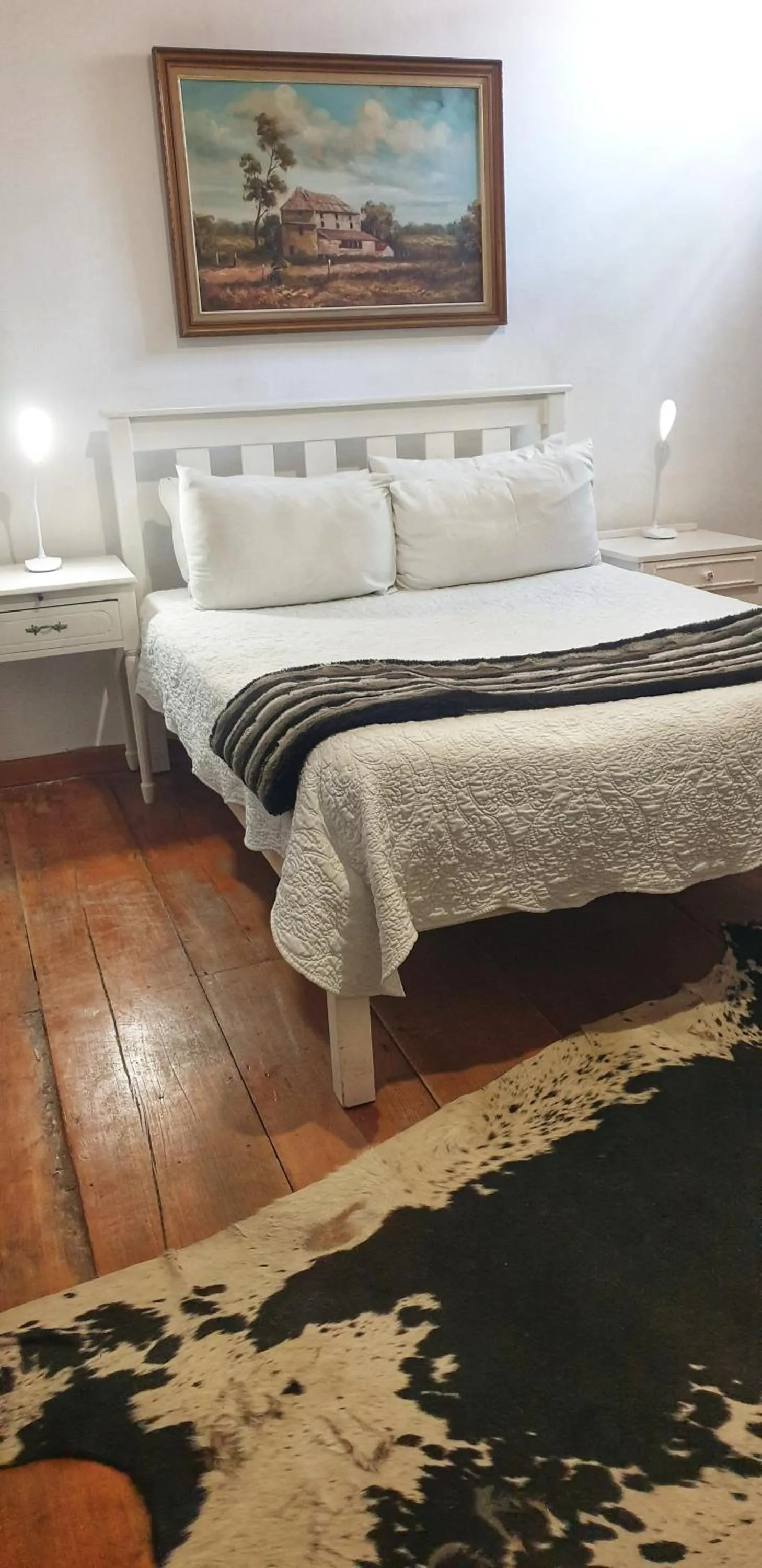 Bed in Camdeboo Cottages