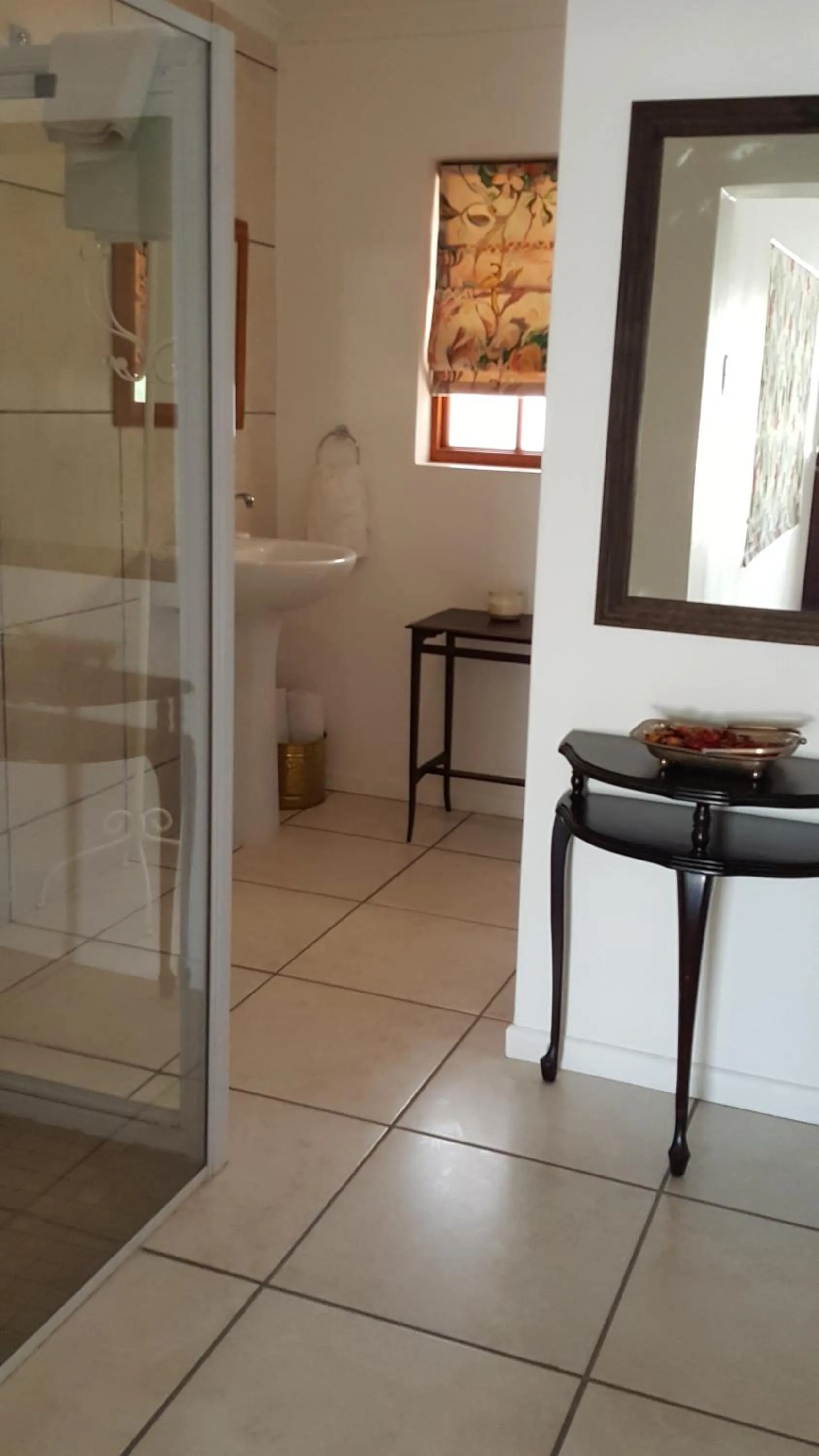 Shower in Camdeboo Cottages