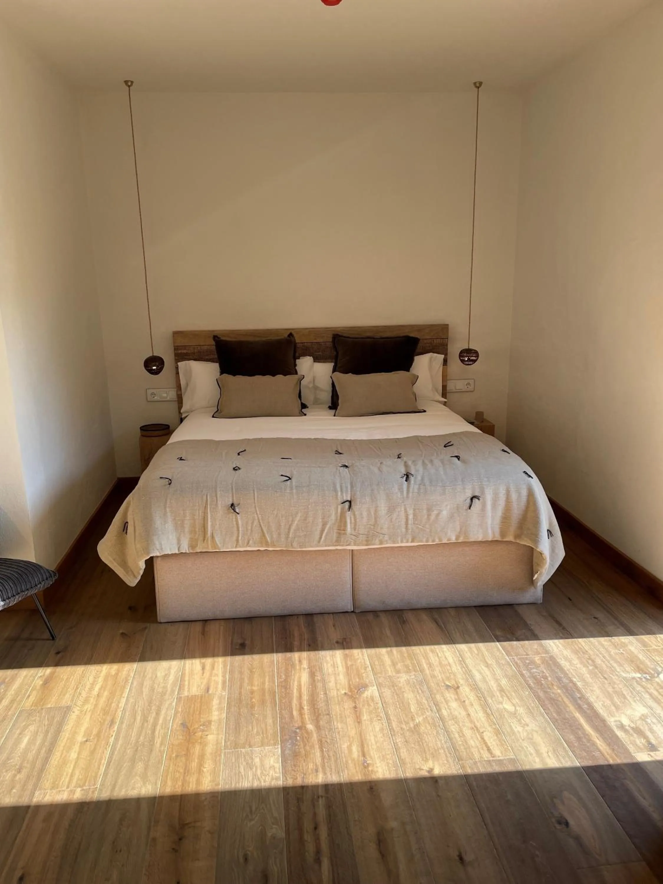 Bed in Masia Santa Llúcia